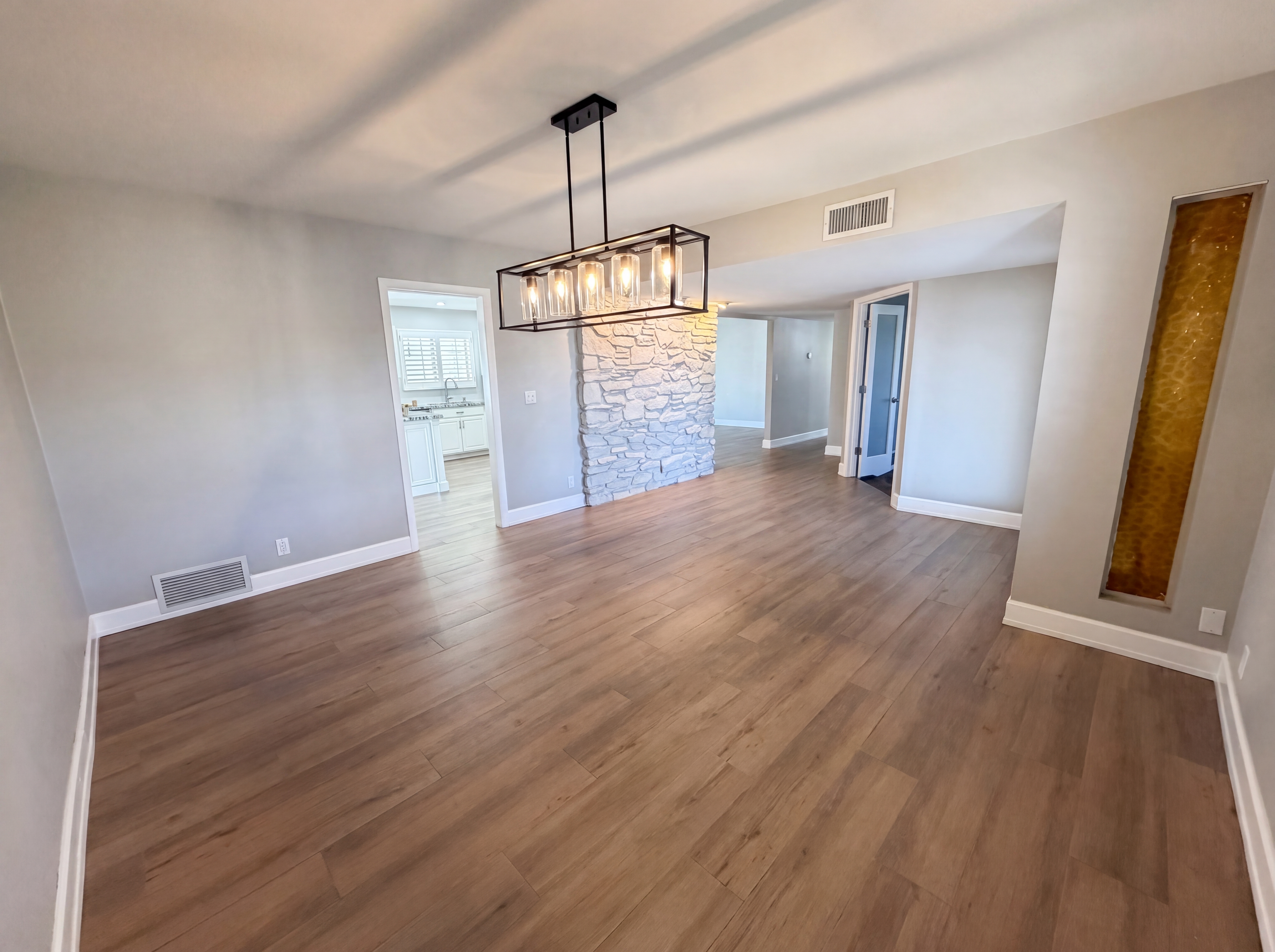 Photo 8 of 39 of 830 N Almond Cir, Mesa, AZ