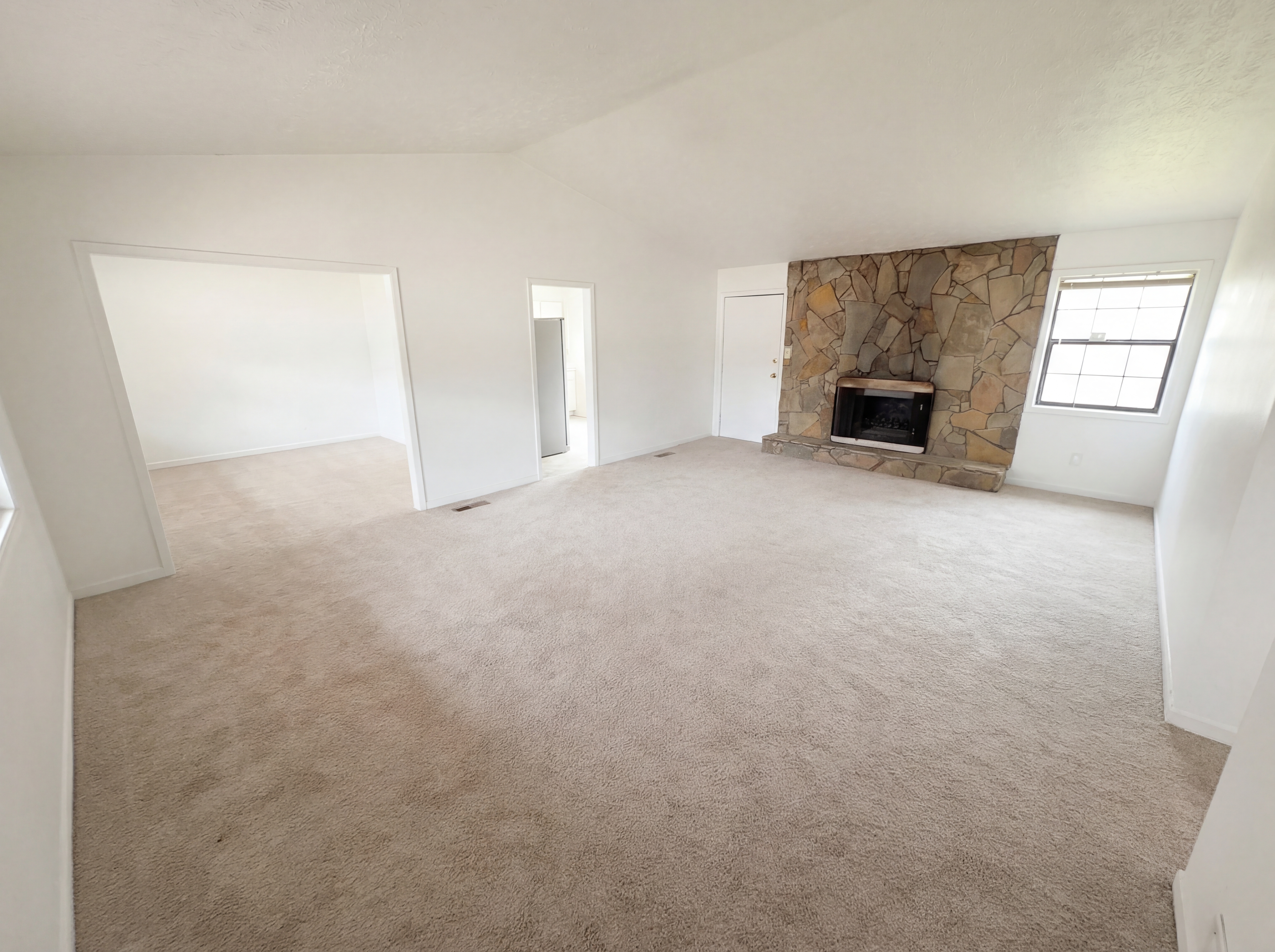Photo 6 of 22 of 4400 Red Cedar Ct, Stone Mountain, GA