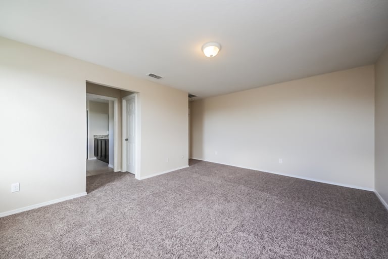 Photo 13 of 24 - 2122 Sunbow Ave, Apopka, FL 32703