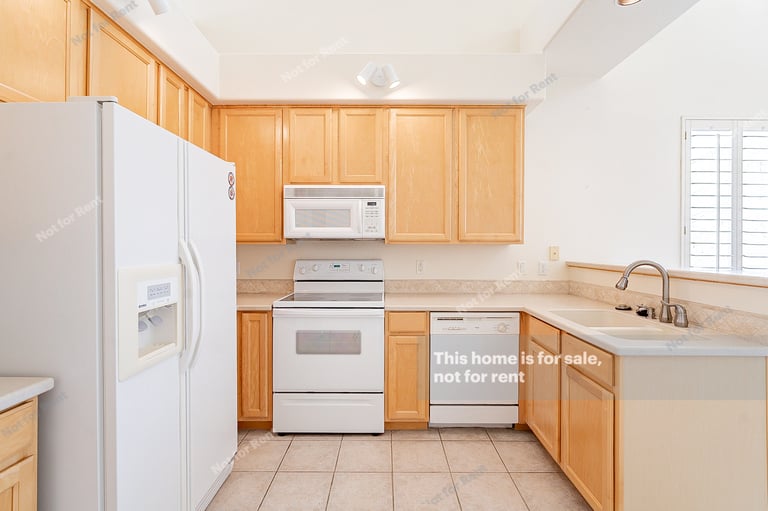 Photo 4 of 14 - 11022 N Indigo Dr #120, Fountain Hills, AZ 85268