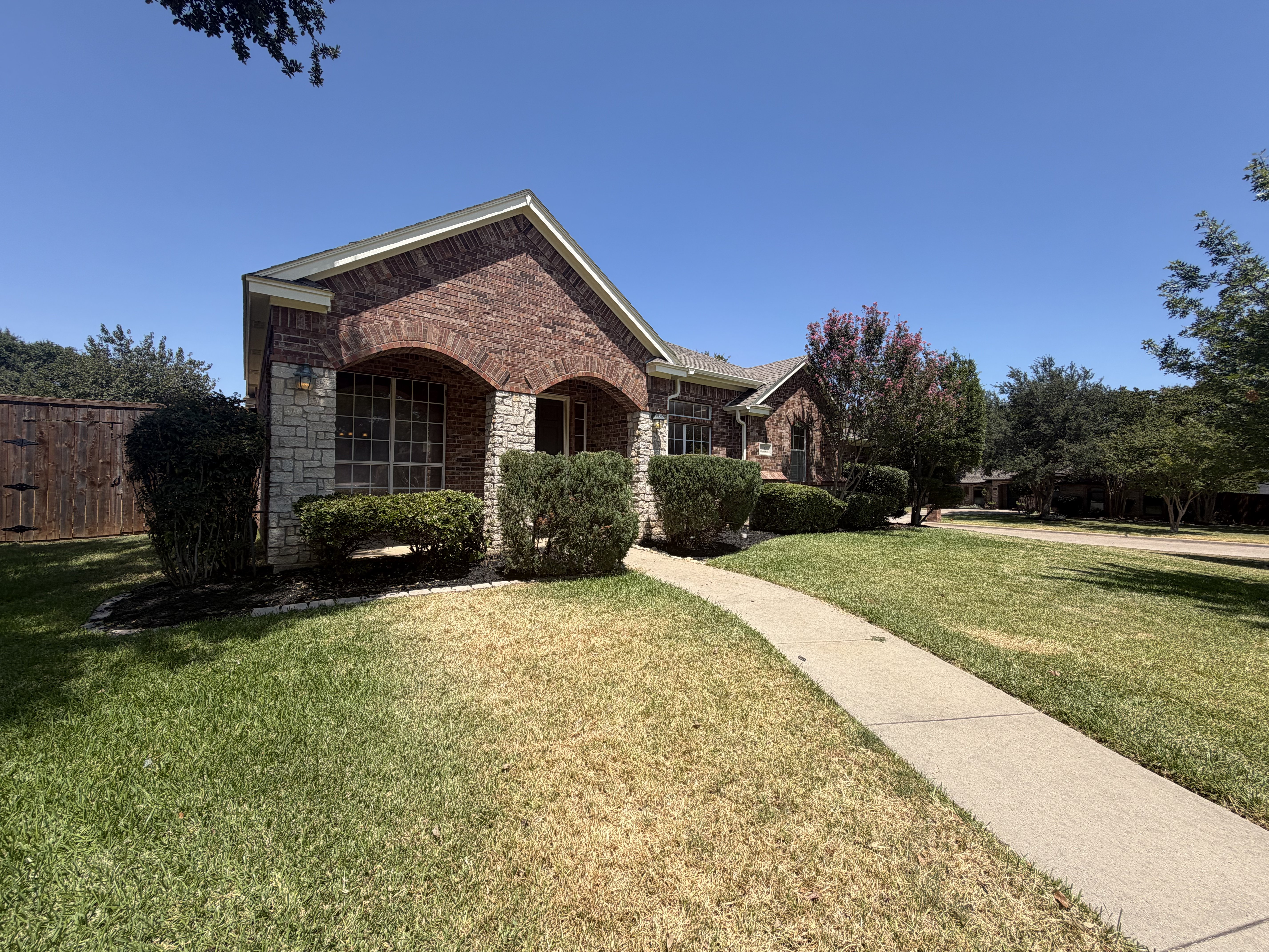 Photo 25 of 30 of 6 Cimarron Ct, Roanoke, TX