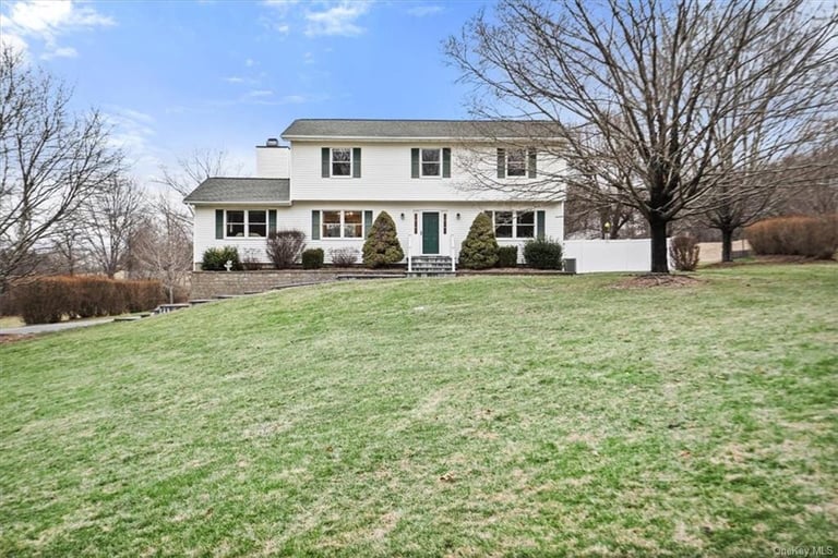 9 Robinwood Ln, Lagrangeville, NY 12540 Opendoor