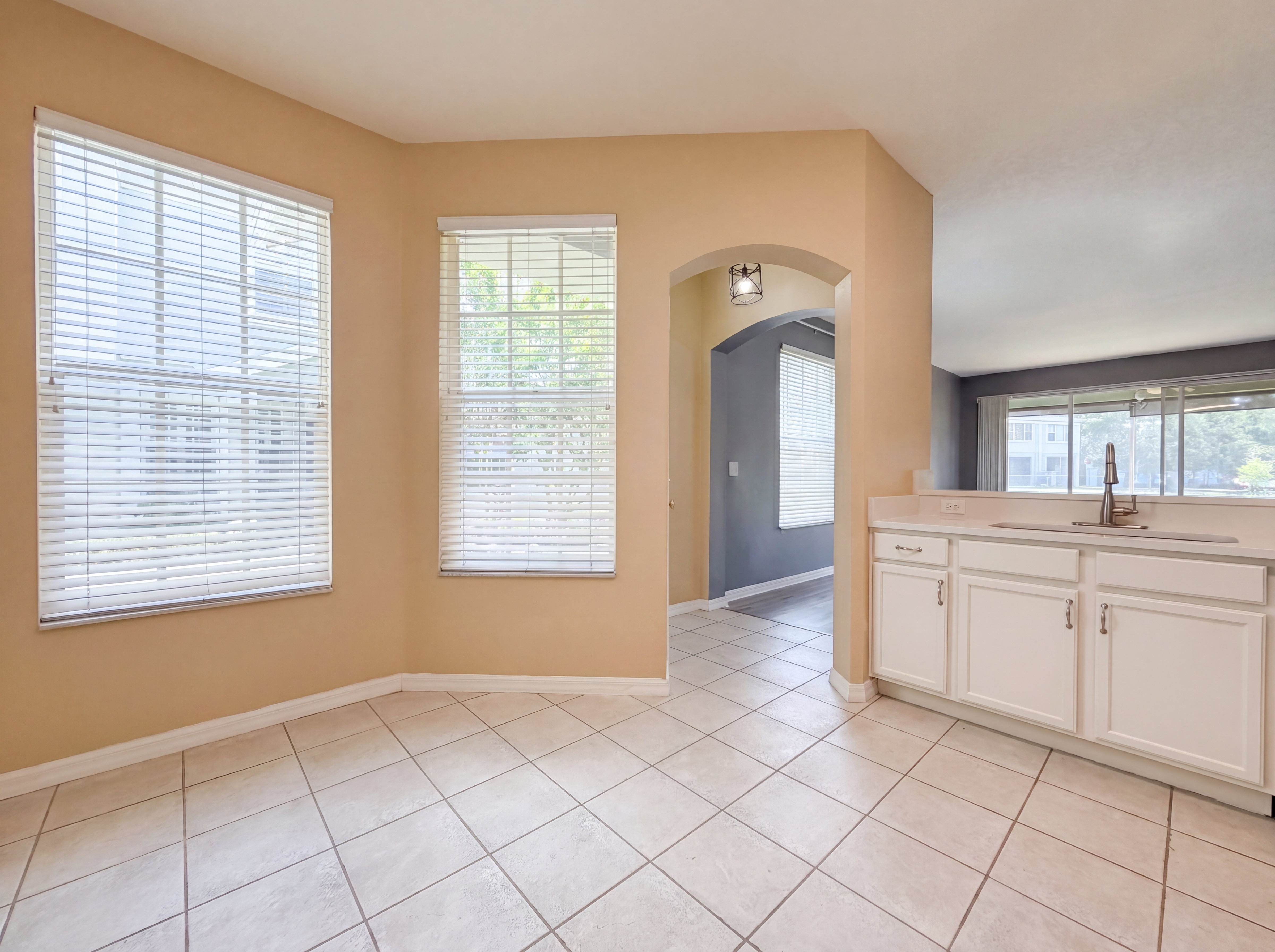 Photo 6 of 25 of 2614 Chelsea Manor Blvd, Brandon, FL