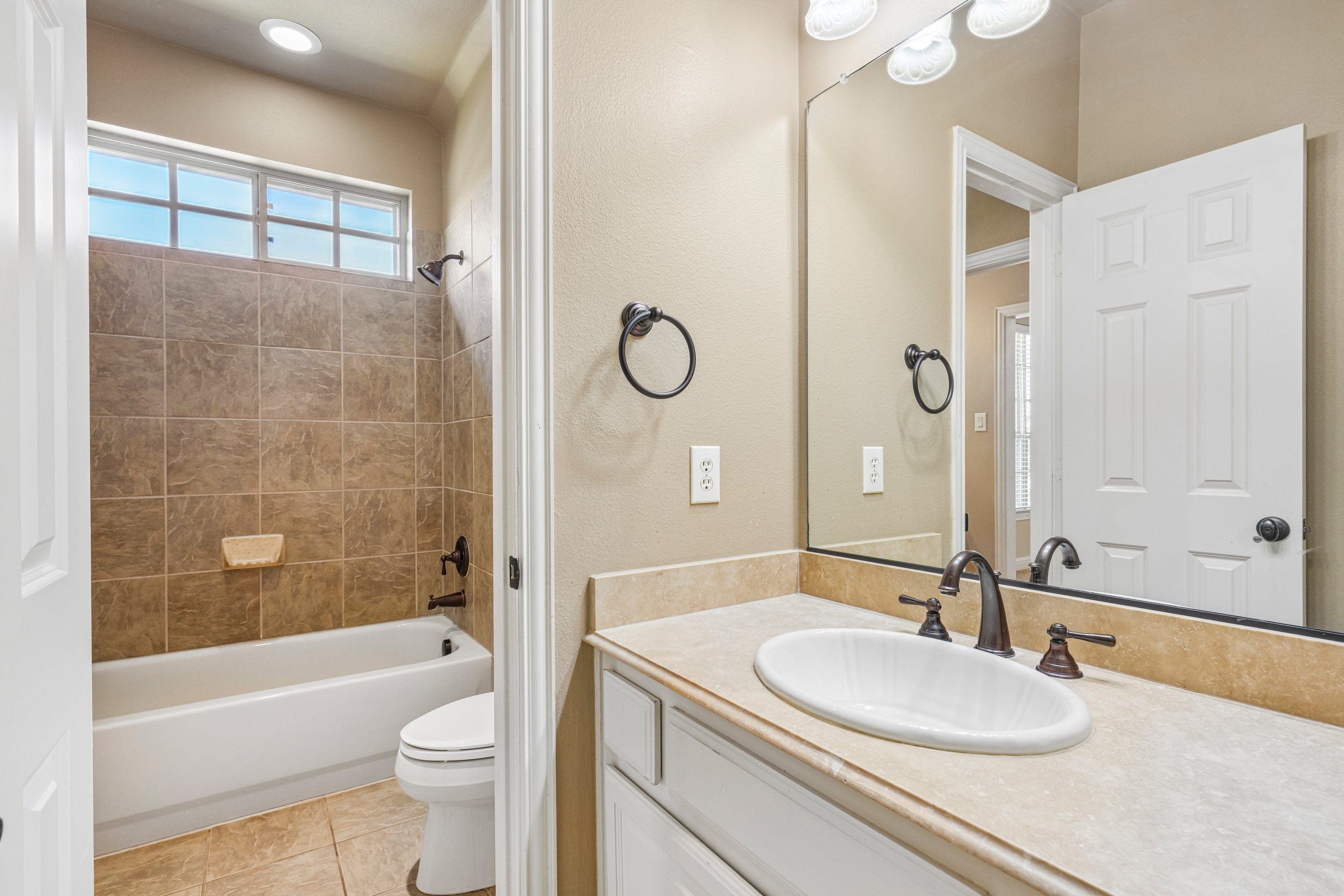 Photo 46 of 56 of 2800 Seven Shields Ln, Lewisville, TX