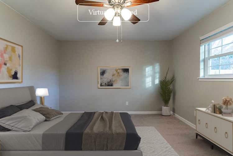 Photo 3 of 21 - 700 NW Barbara Ln, Burleson, TX 76028