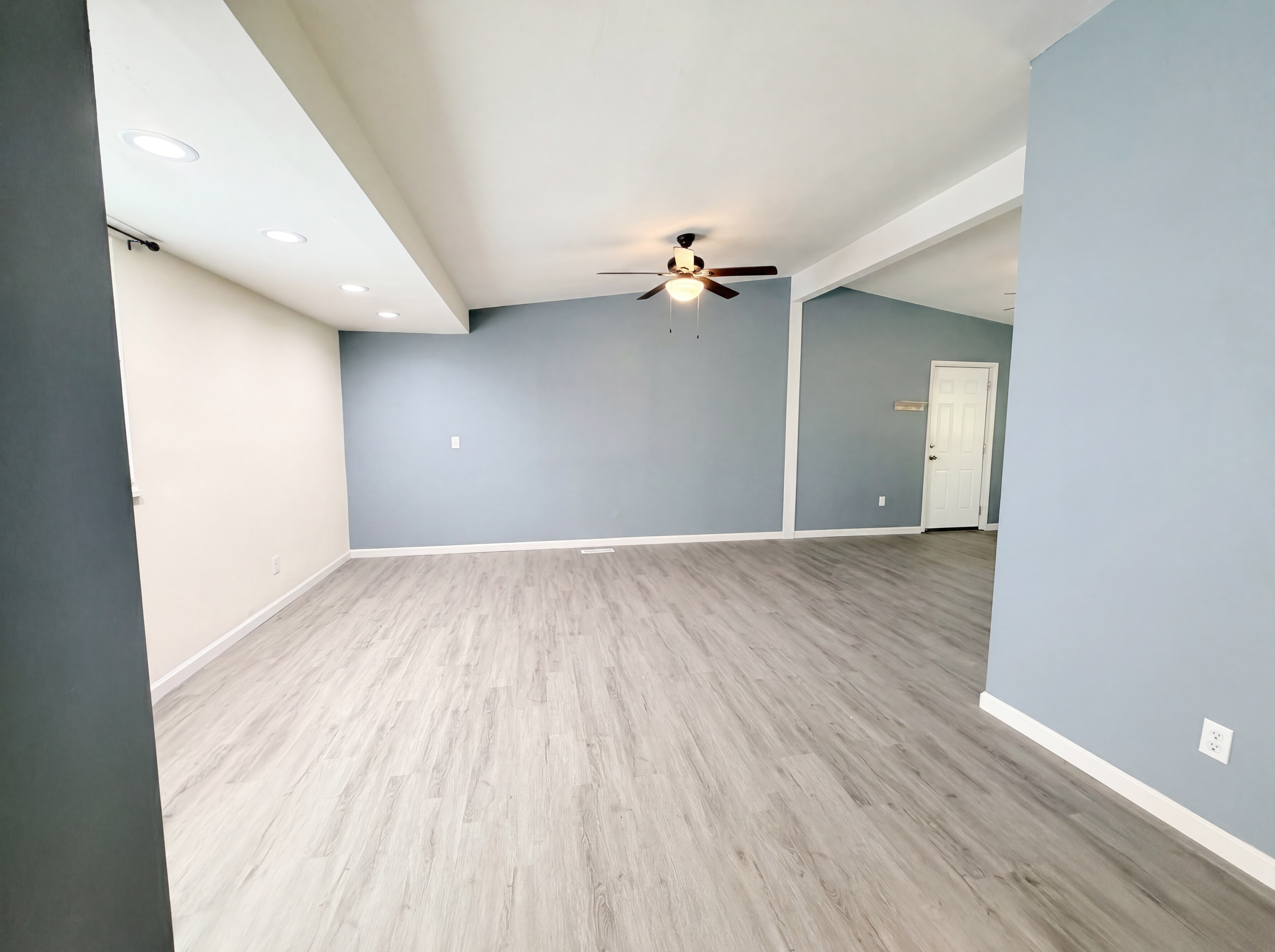 Photo 3 of 20 of 1817 Nugget Ct, Beavercreek, OH