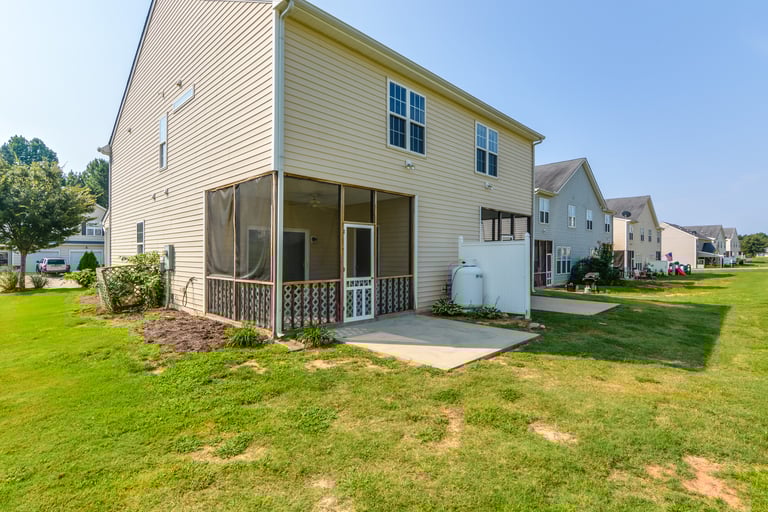 Photo 16 of 17 - 620 Woodson Dr, Clayton, NC 27527