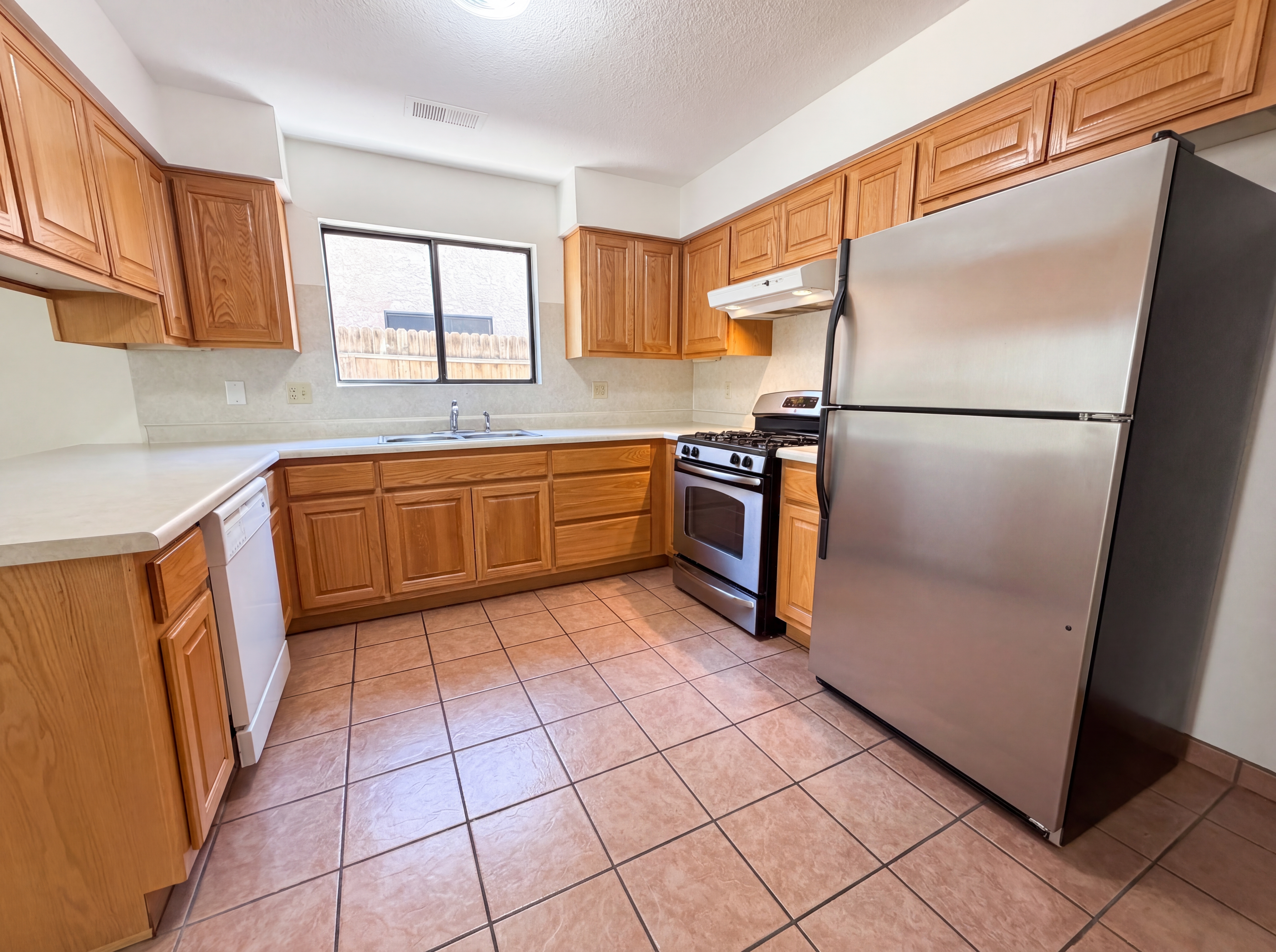 Photo 8 of 21 of 816 Omaha St NE, Albuquerque, NM