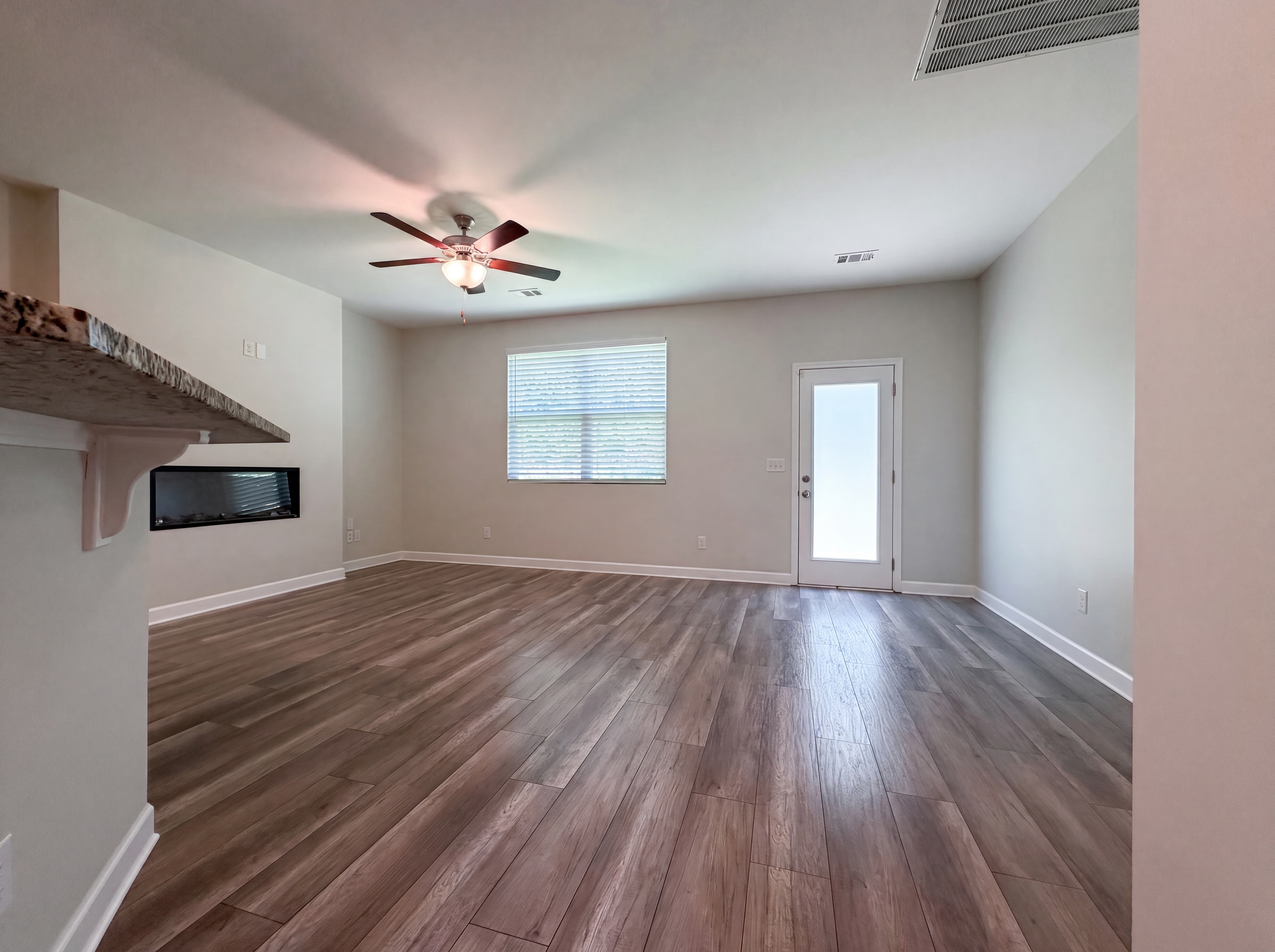 Photo 3 of 16 of 3113 Bromley Way, Antioch, TN