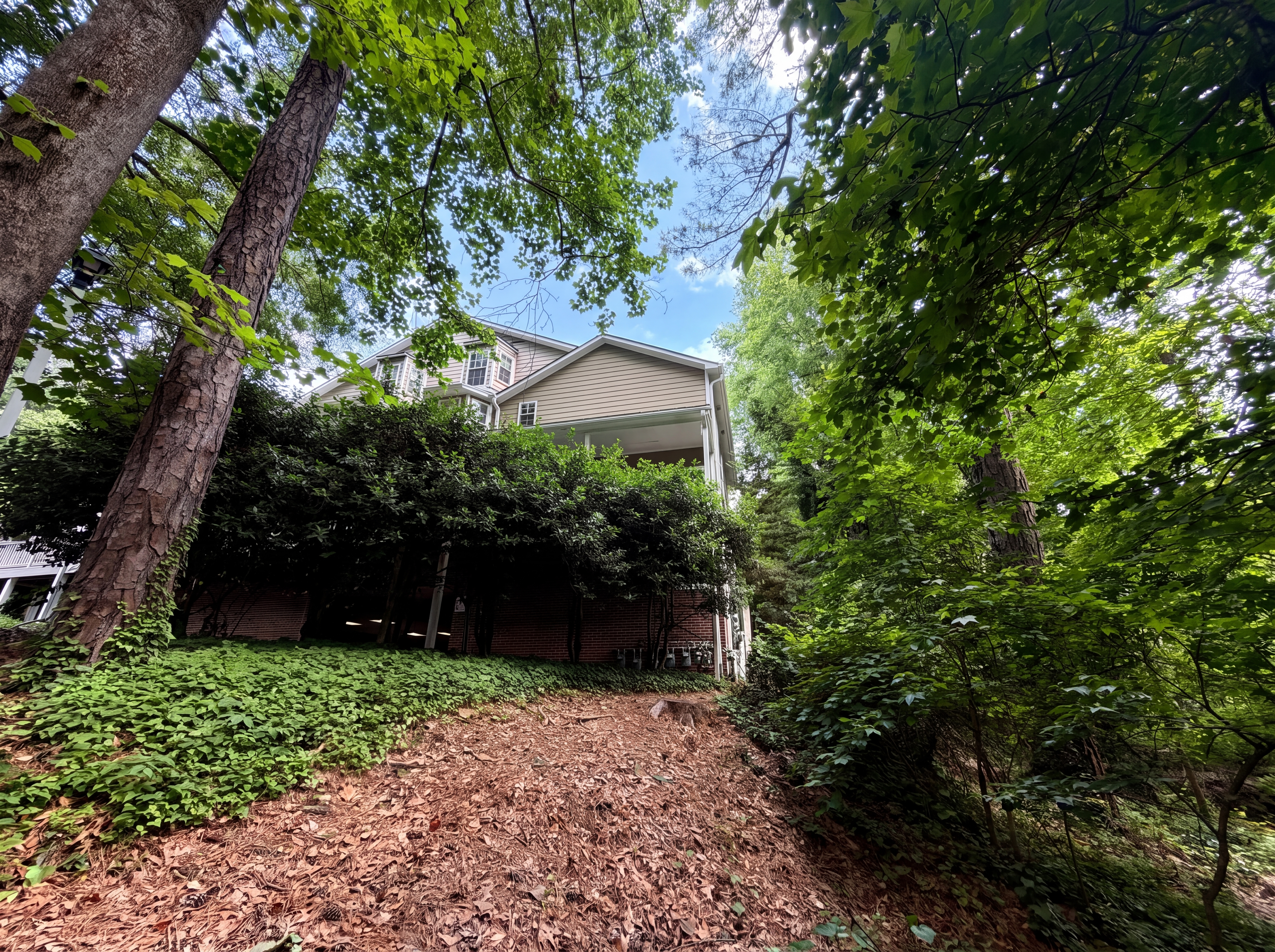 Photo 31 of 34 of 4491 Pineridge Cir, Atlanta, GA
