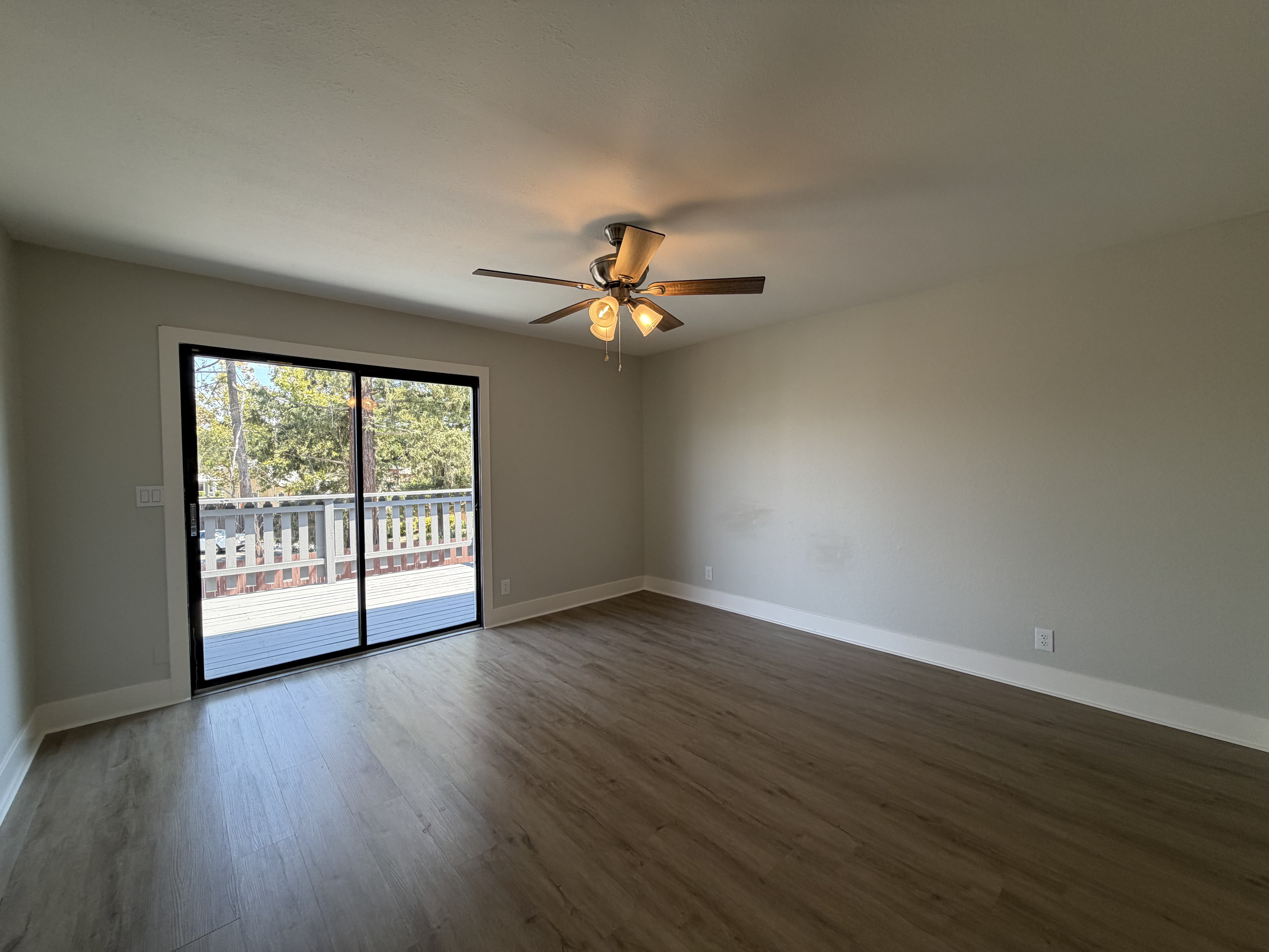 Photo 10 of 46 of 6005 La Castana Way, Sacramento, CA