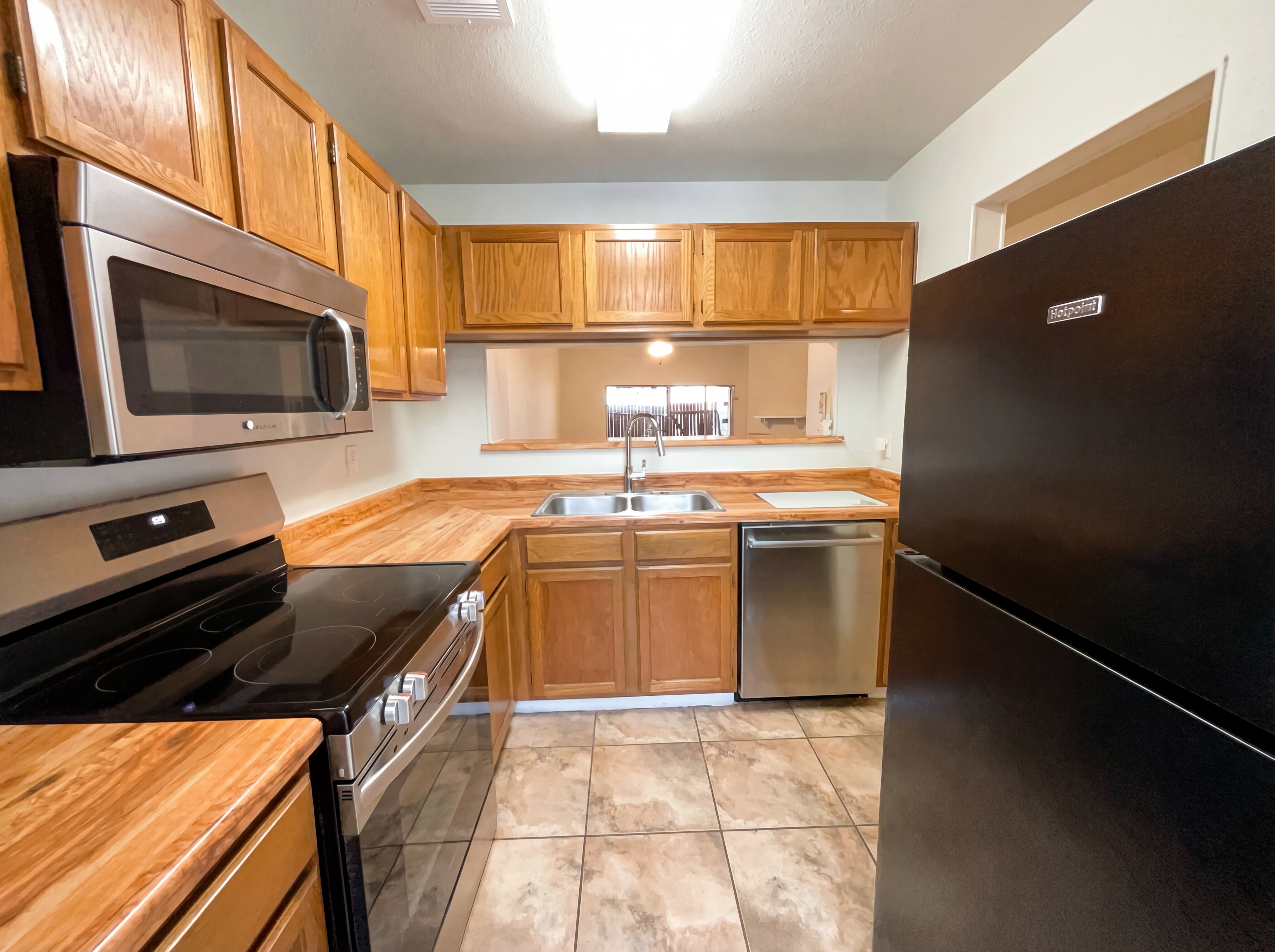 Photo 8 of 21 of 7880 Micron Dr, San Antonio, TX