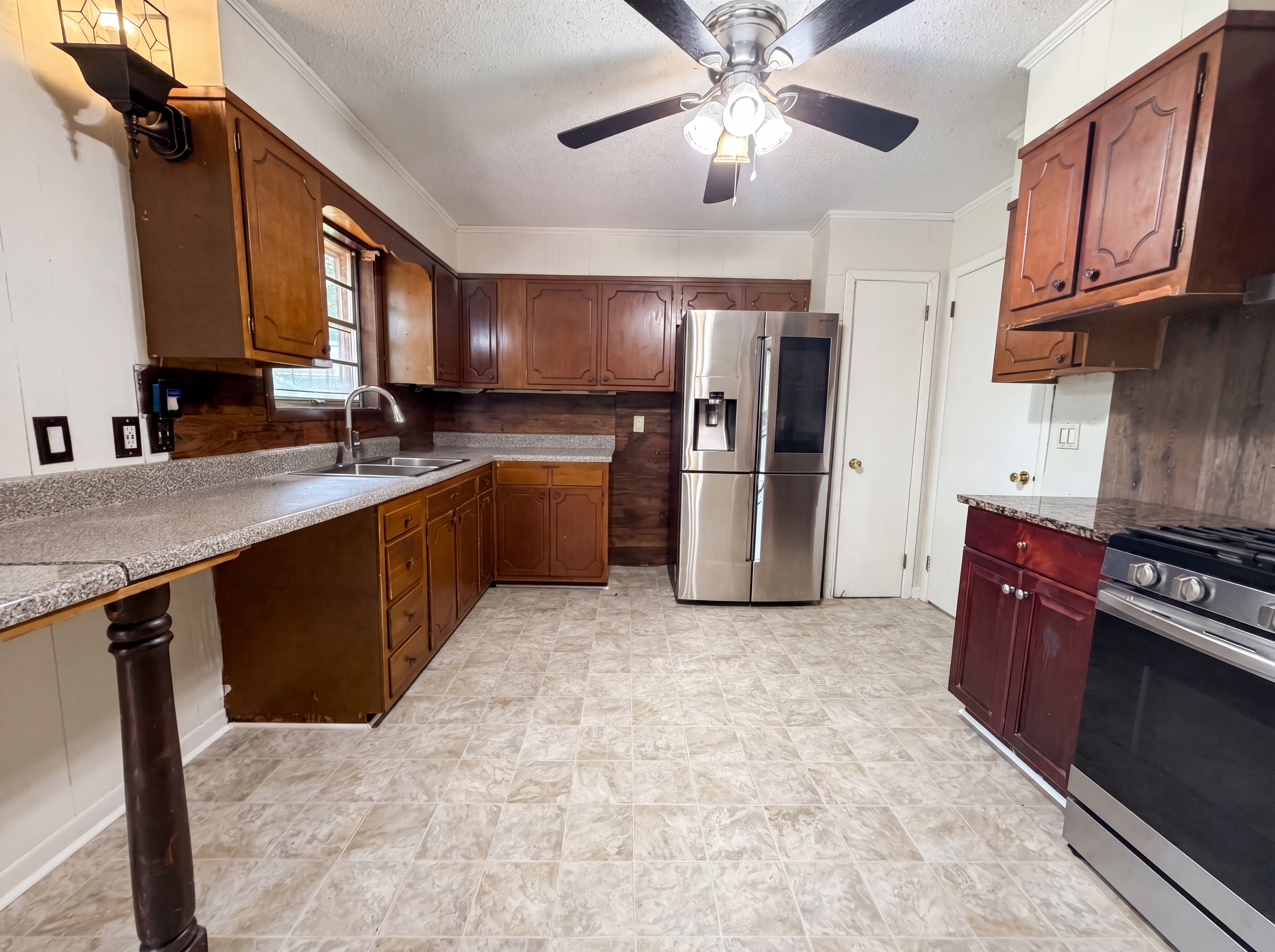 Photo 20 of 27 of 3115 33rd St SW, Birmingham, AL