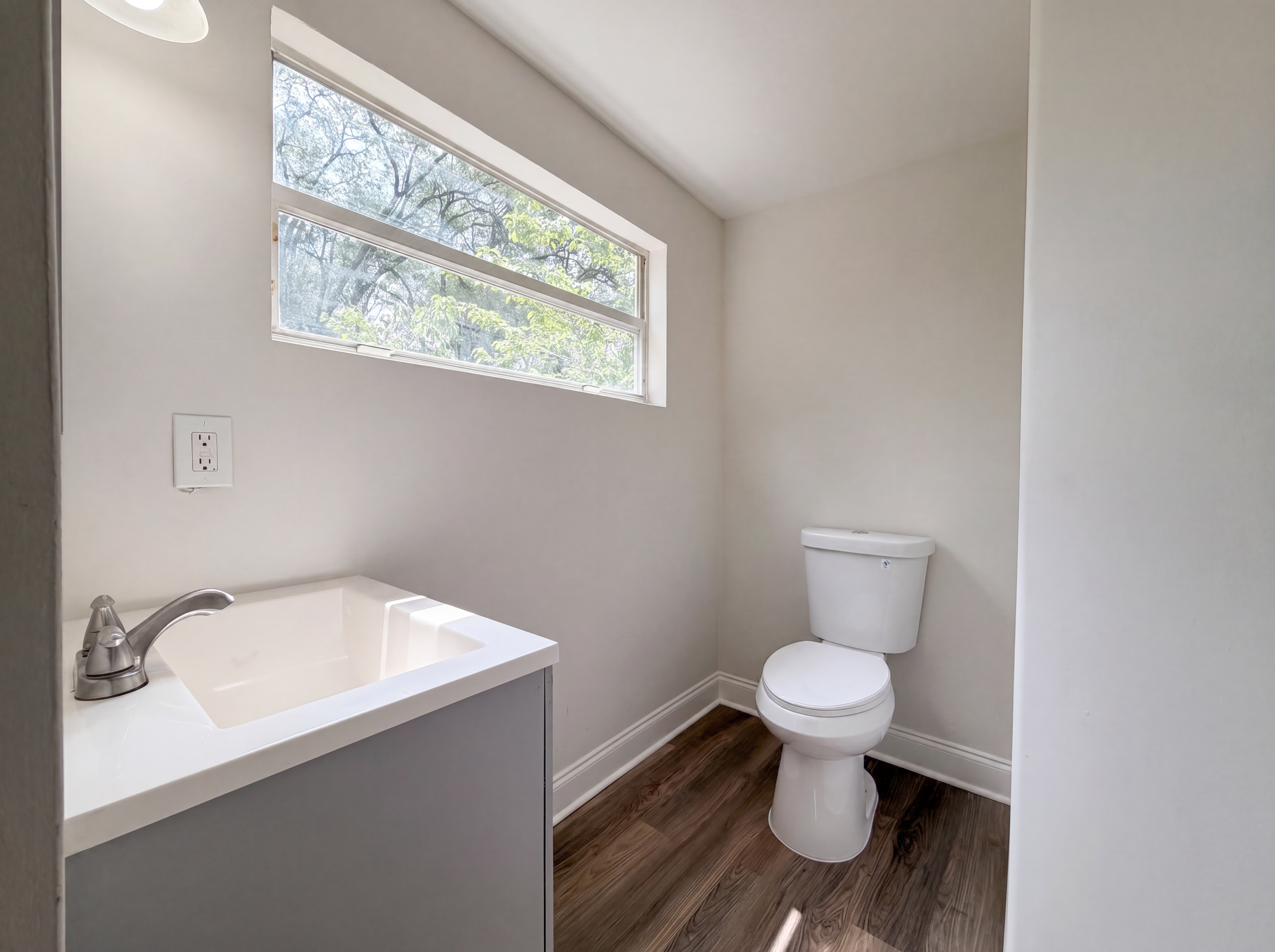 Photo 14 of 19 of 7008 Thurston Rd, Jacksonville, FL