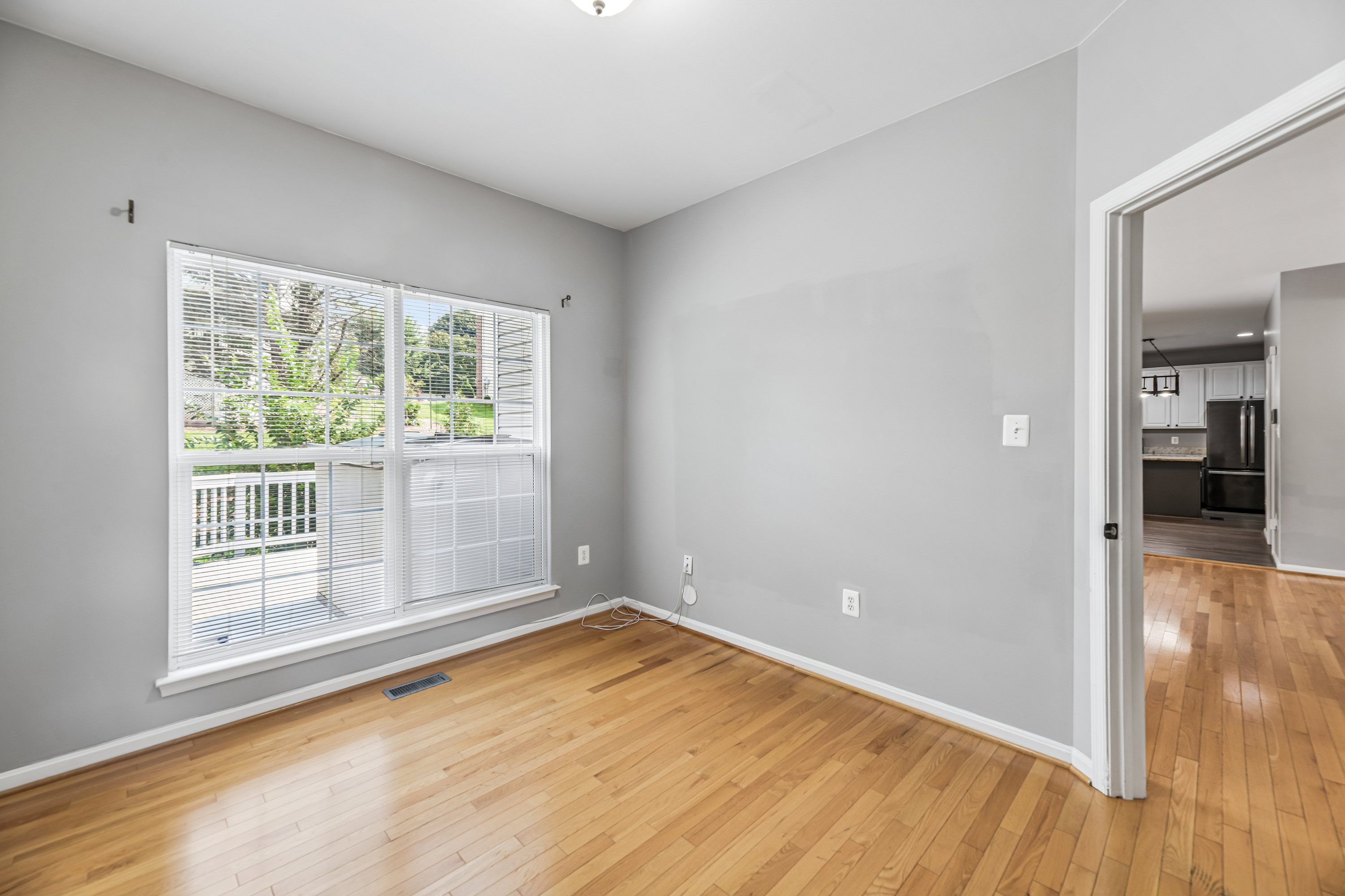 Photo 75 of 84 of 6046 Persinger House Ct, Manassas, VA