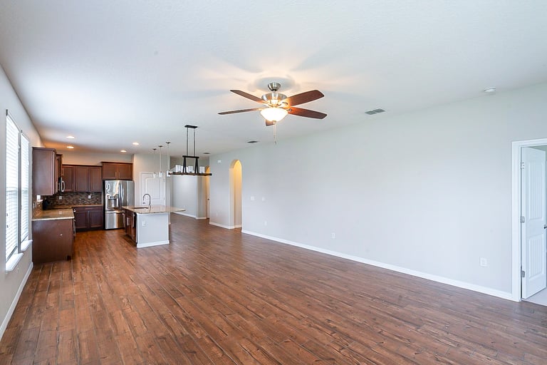 Photo 17 of 31 - 2349 Beacon Landing Cir, Orlando, FL 32824