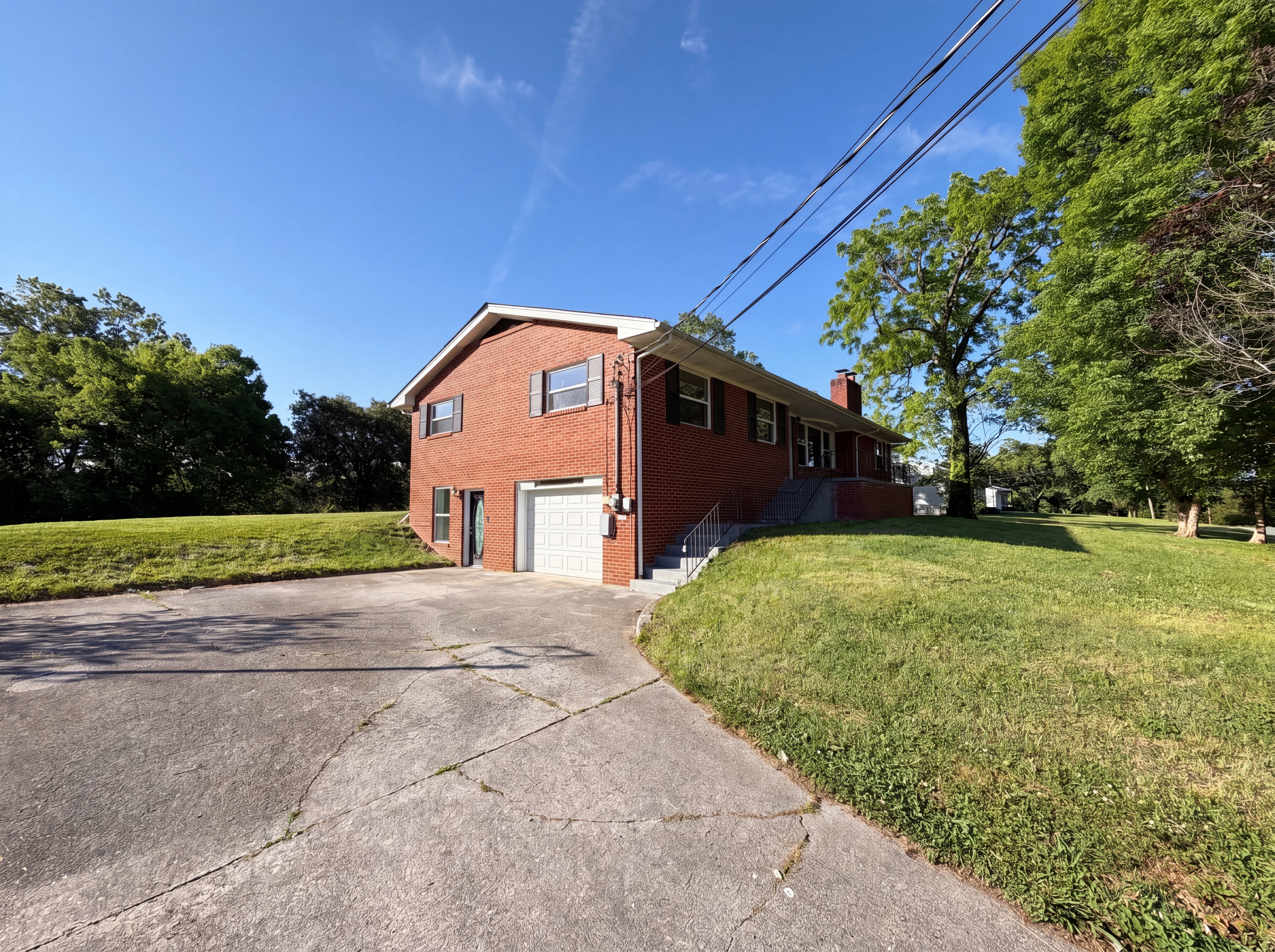 Photo 6 of 29 of 1204 Britton Dr, Knoxville, TN