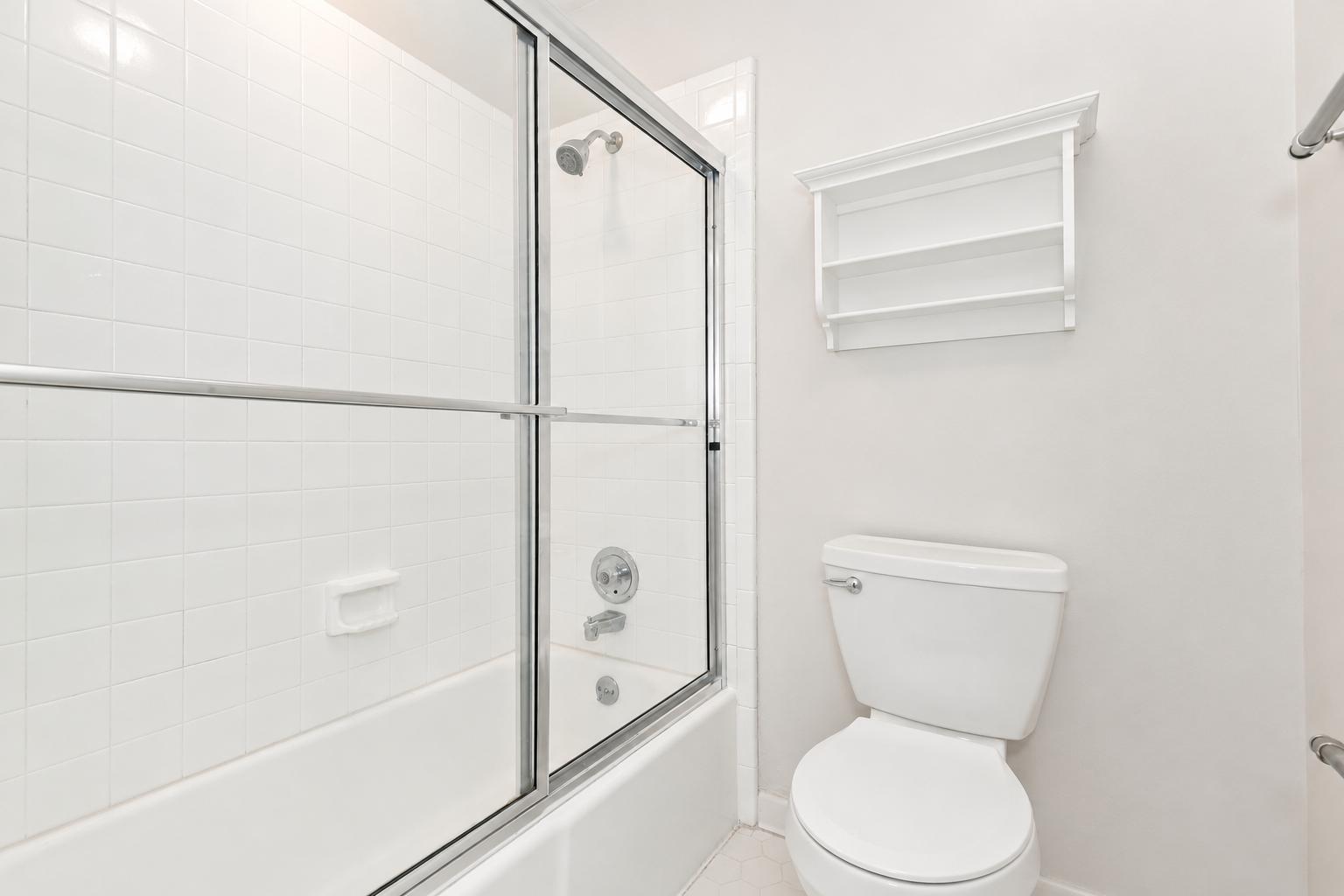 Photo 15 of 20 of 4303 Castlewood Pkwy, Columbus, GA