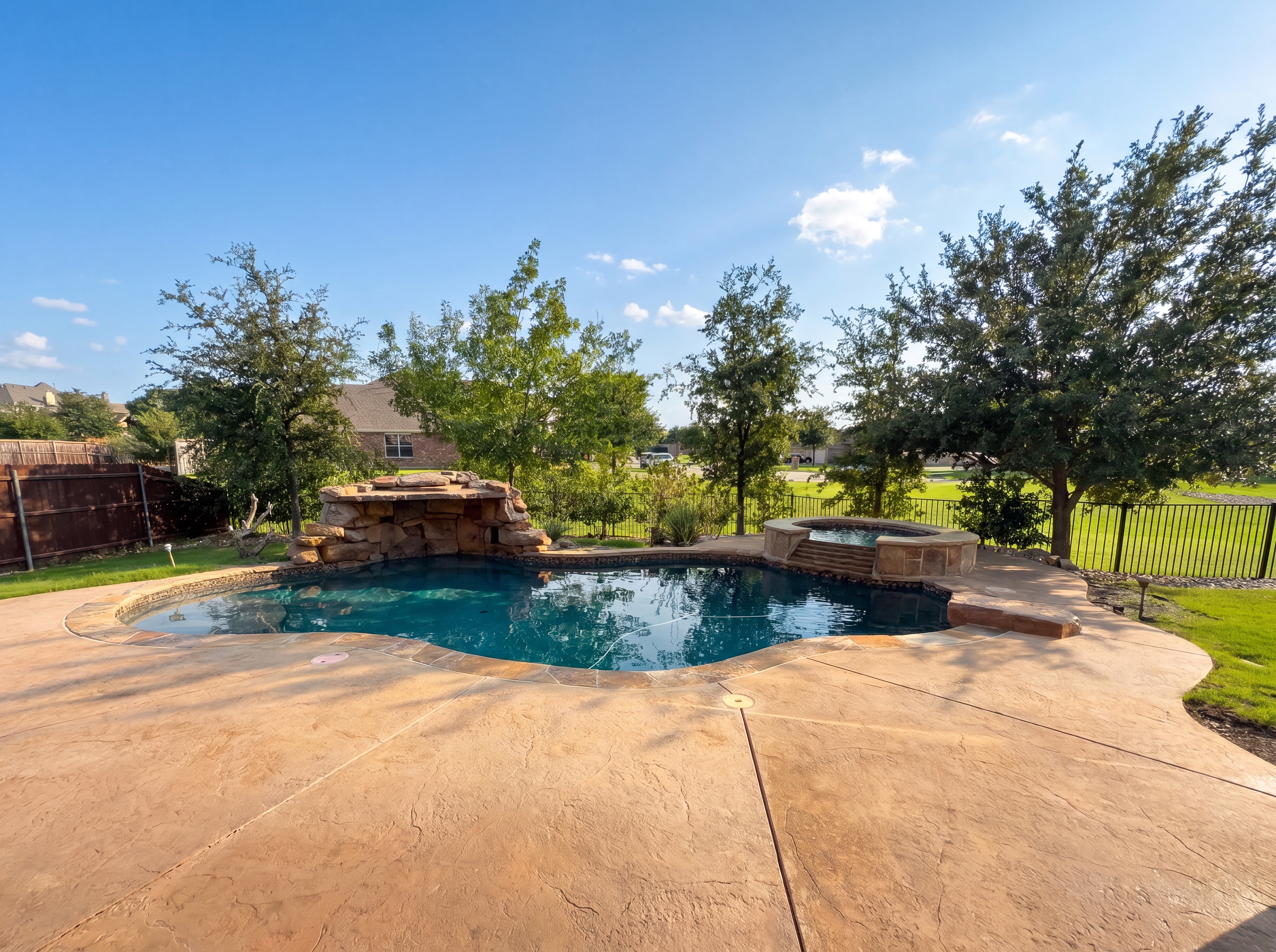 Photo 20 of 23 of 3105 Bridgewater Dr, Little Elm, TX