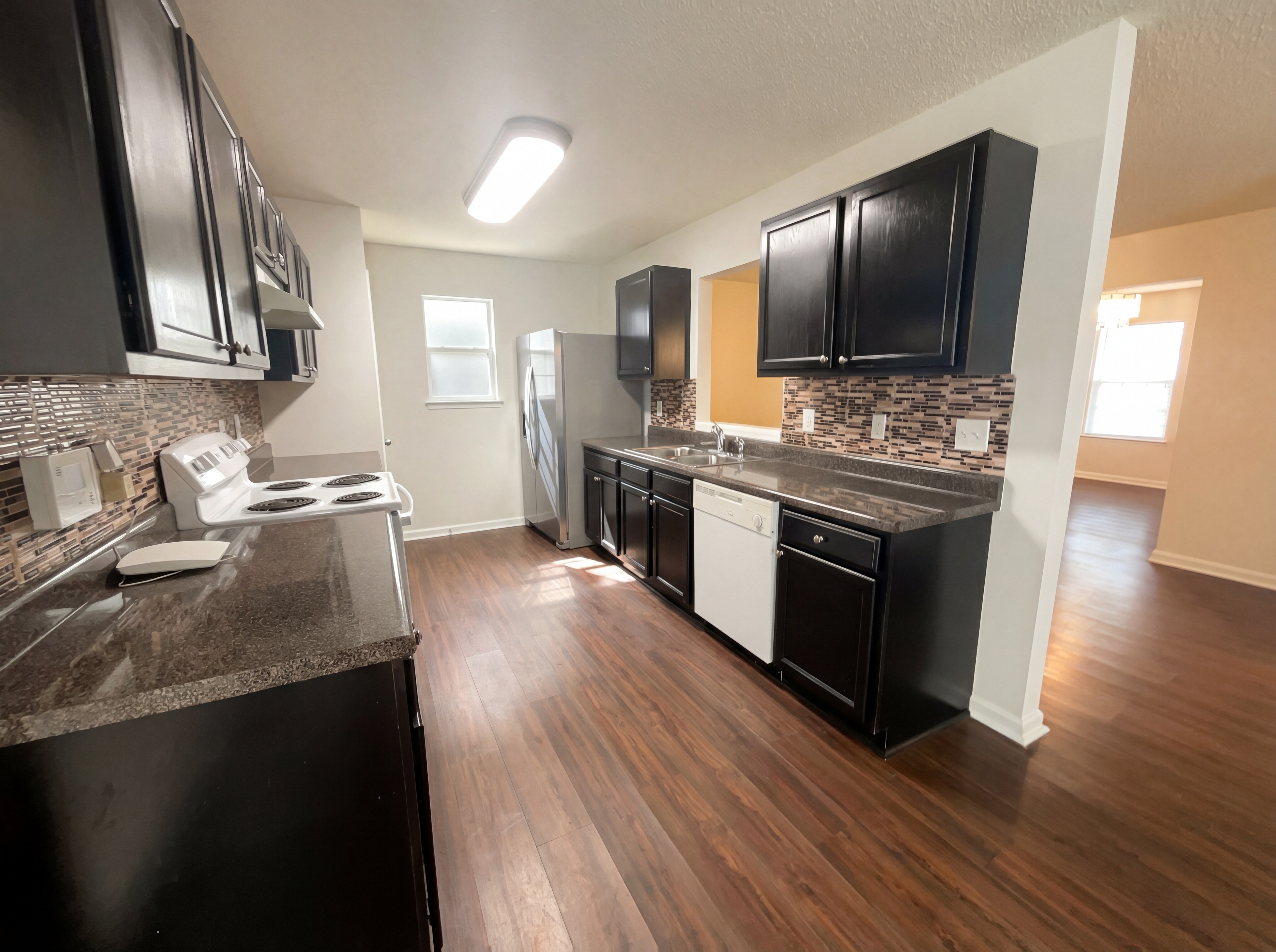 Photo 2 of 19 of 318 Aberdeen Cir, Summerville, SC