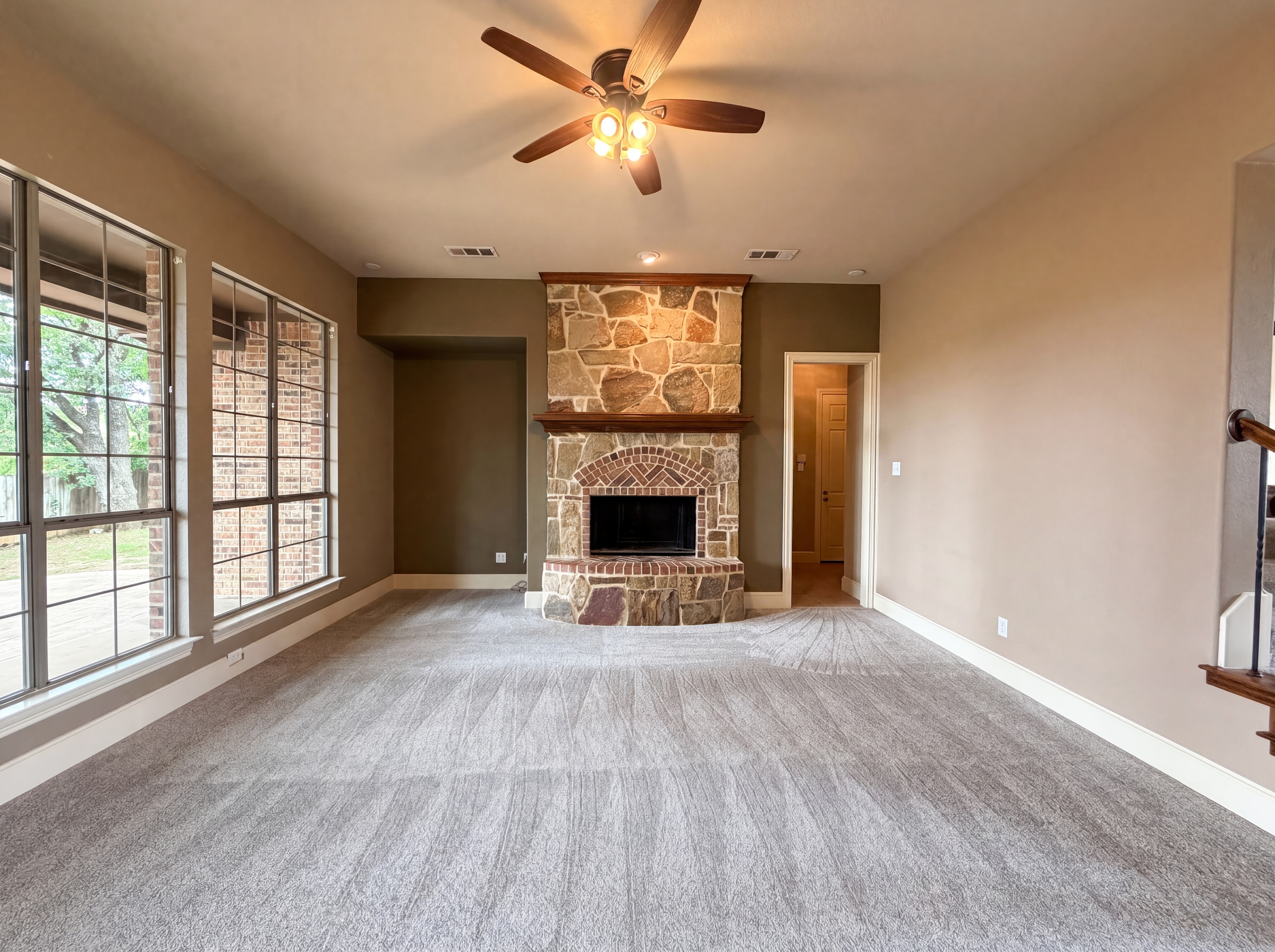 Photo 9 of 30 of 928 Homestead Dr, Keller, TX