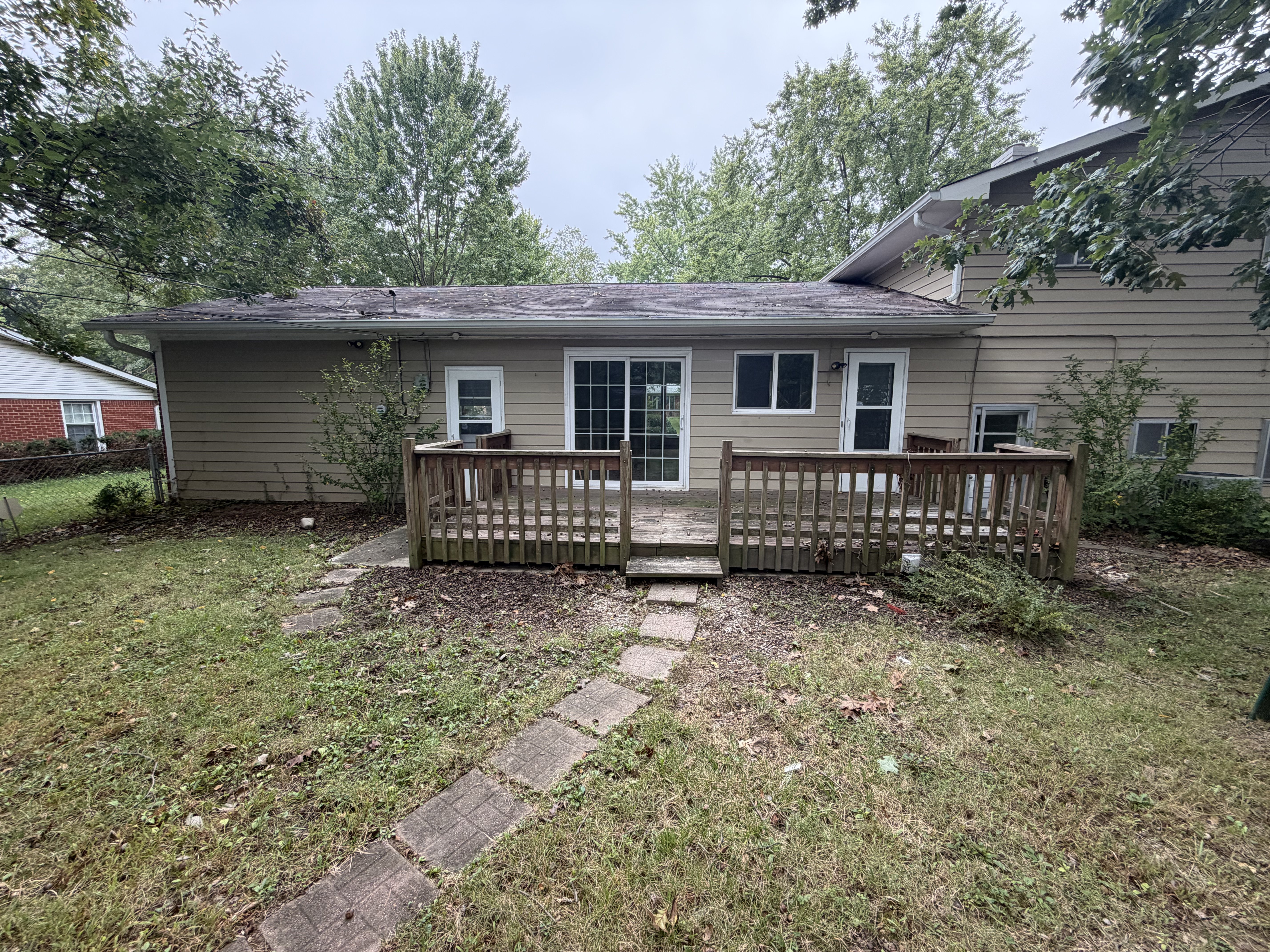 Photo 5 of 30 of 7116 Tina Dr, Indianapolis, IN