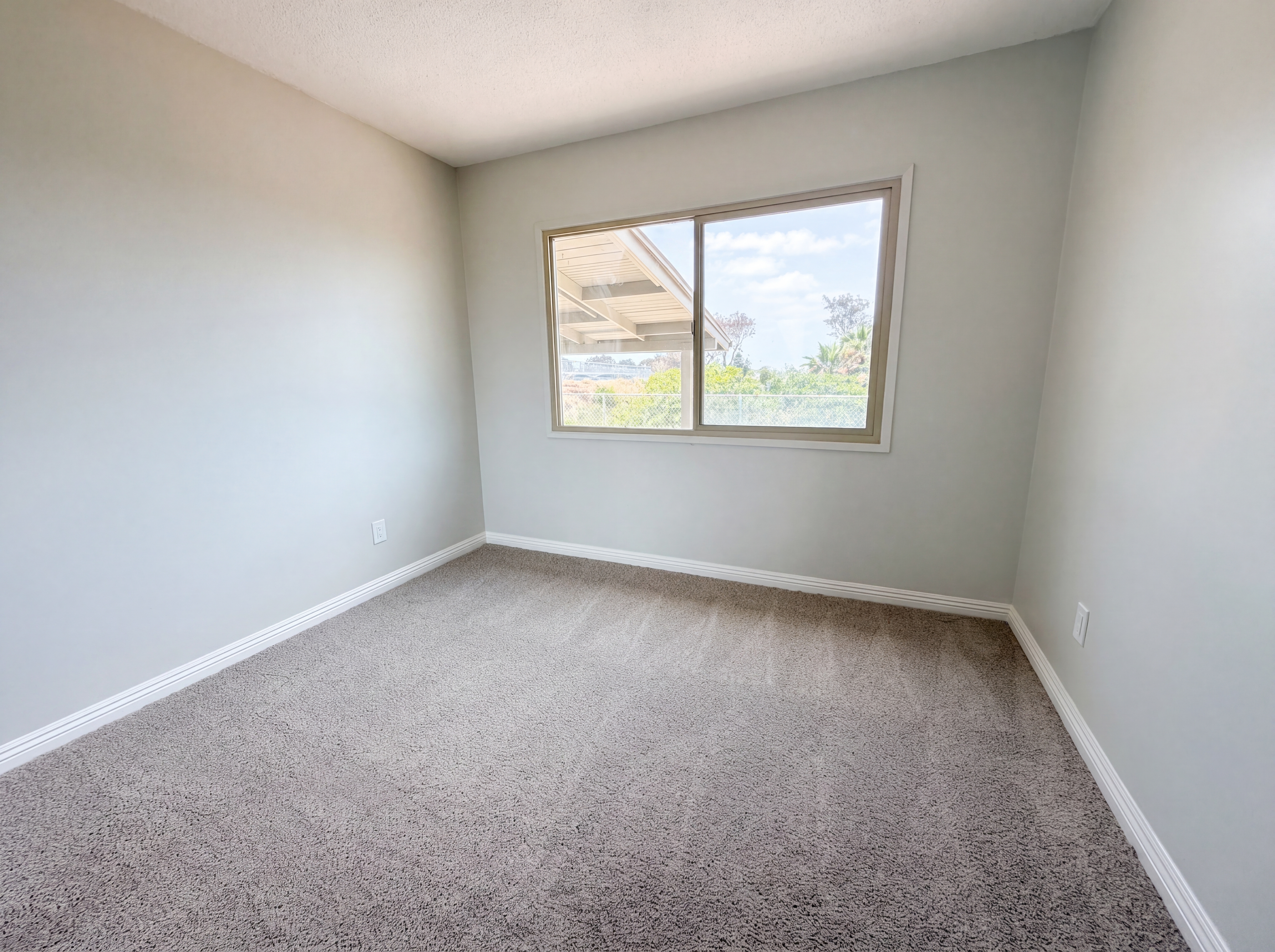 Photo 4 of 16 of 5219 Irwin Ave, San Diego, CA