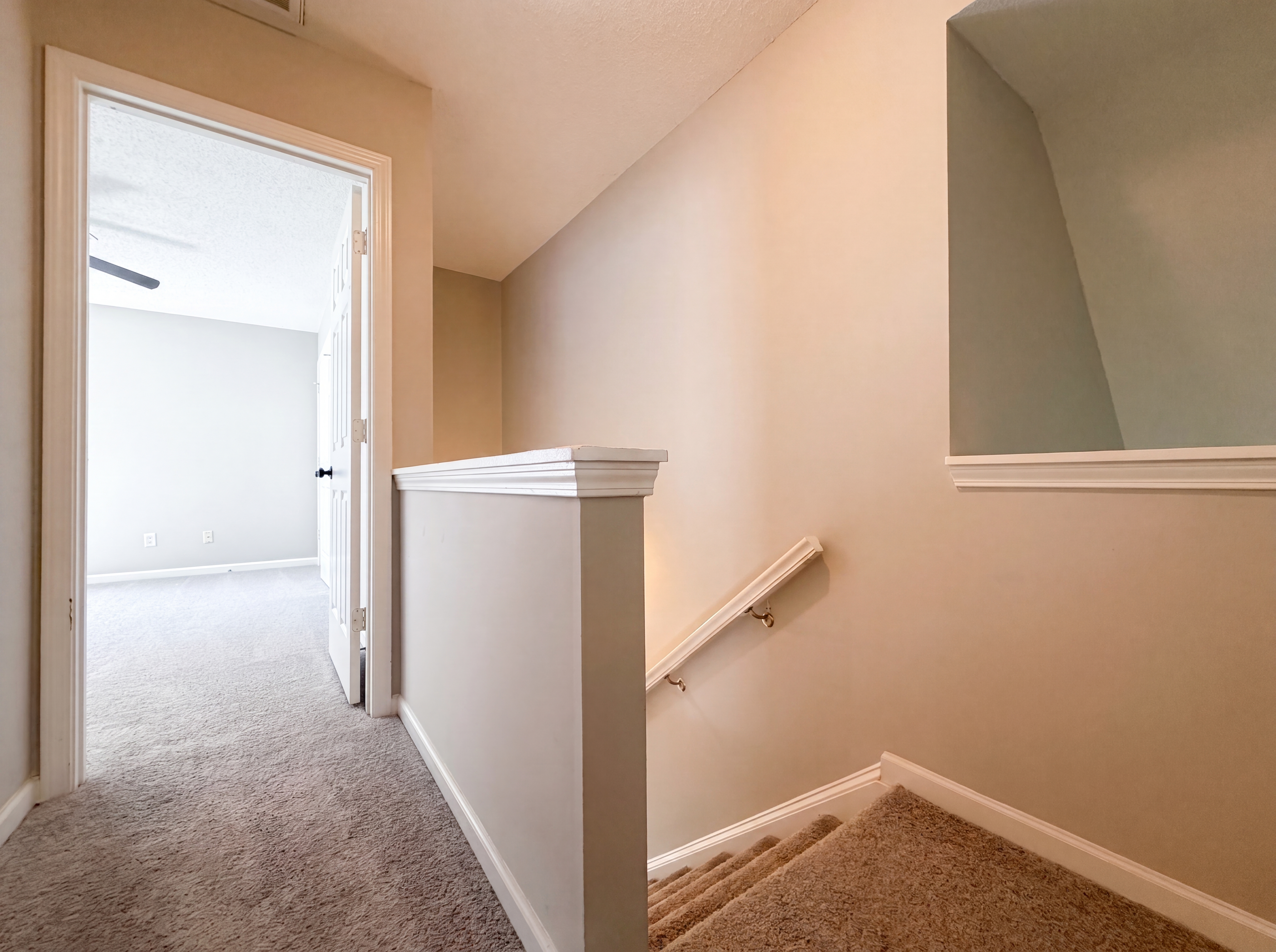 Photo 15 of 23 of 635 Sable View Ln, Atlanta, GA