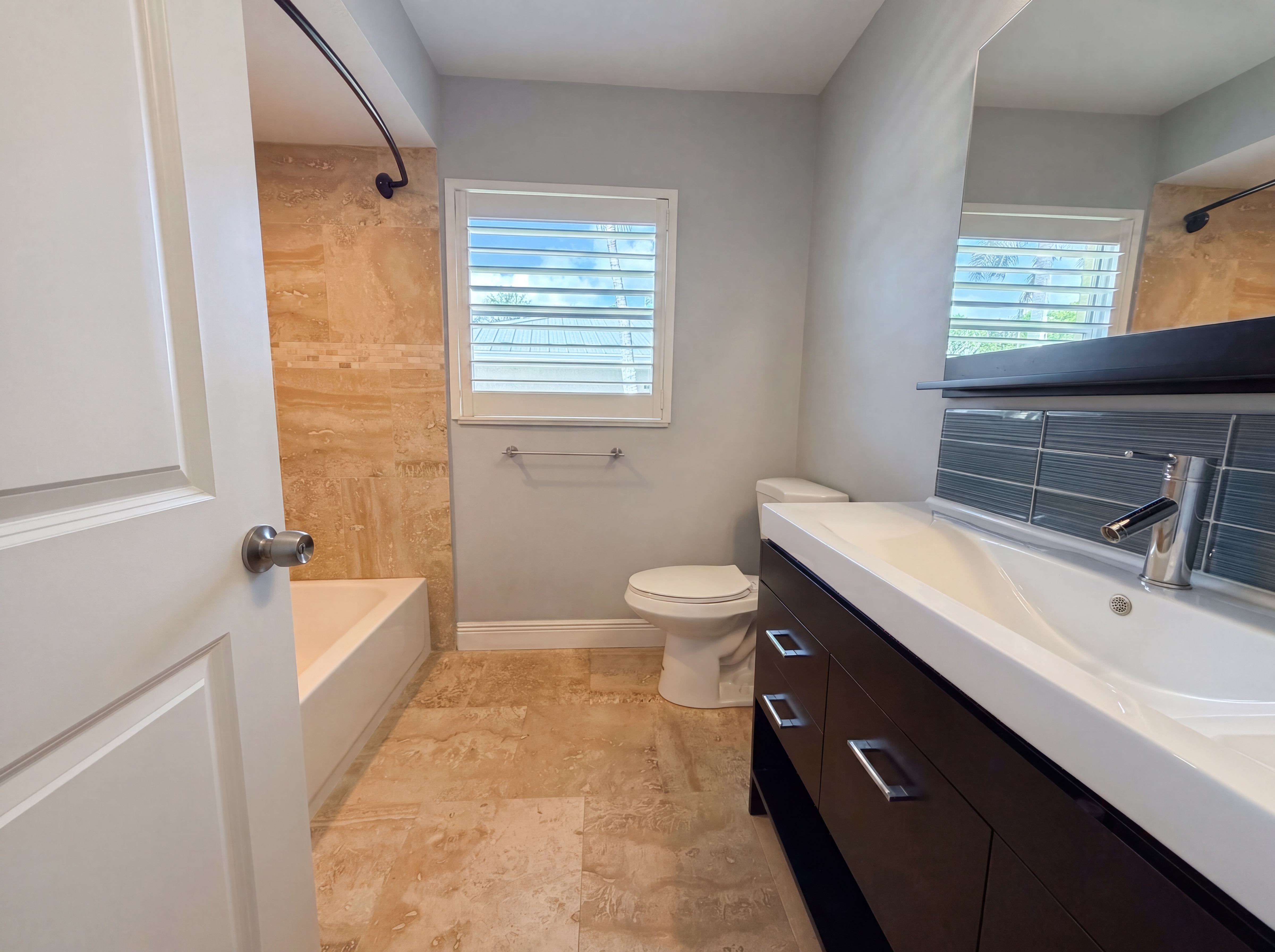 Photo 21 of 33 of 5644 Eichen Cir W, Fort Myers, FL