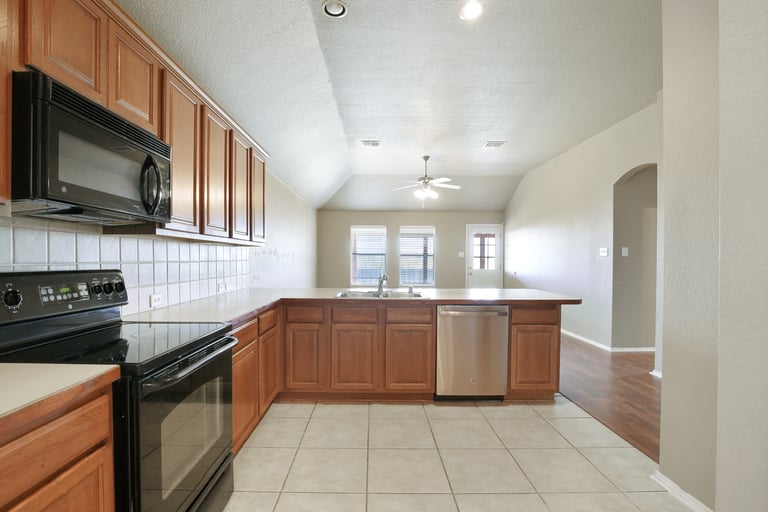 Photo 2 of 25 - 2136 Bluebell, Forney, TX 75126