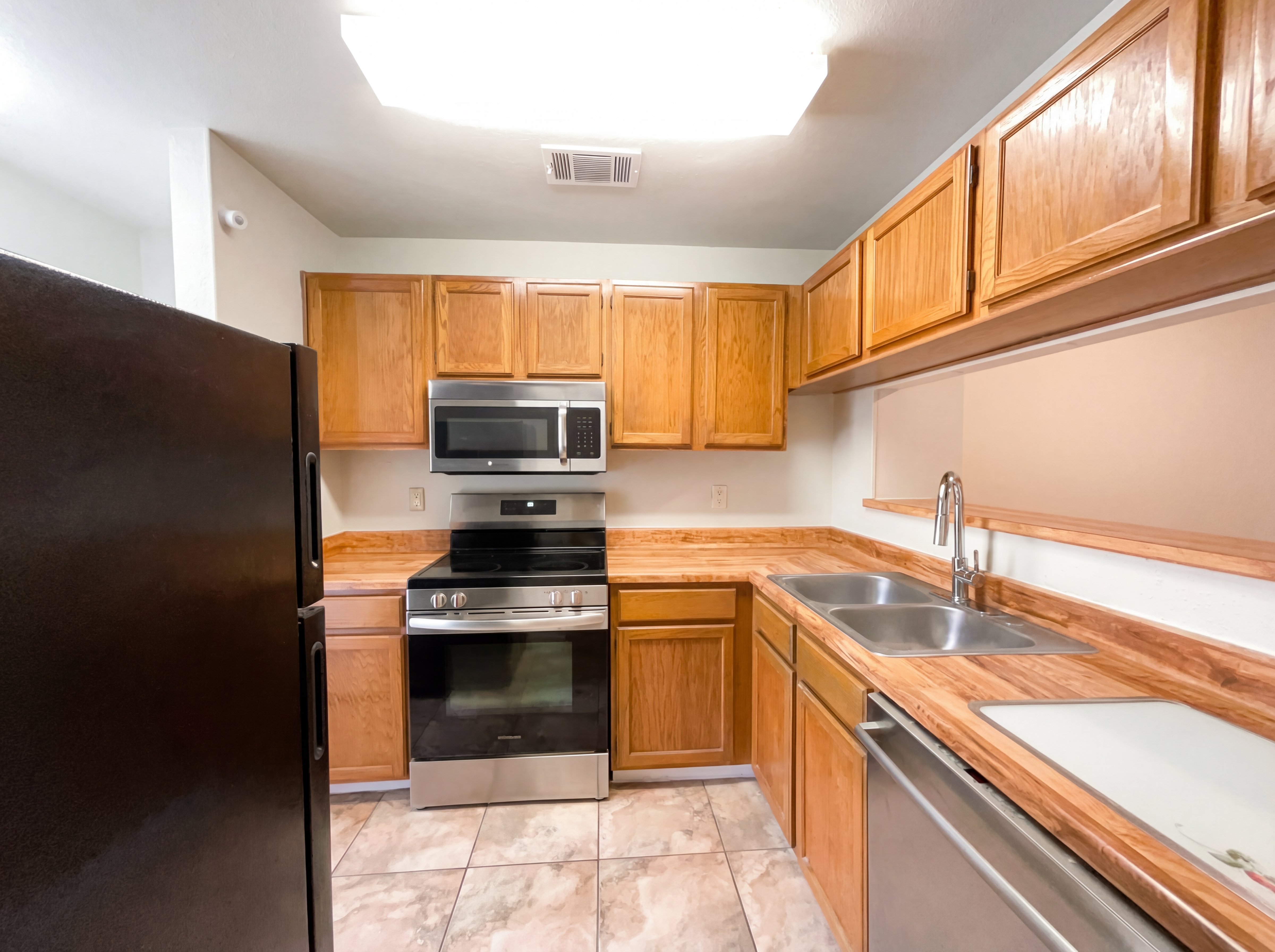 Photo 2 of 21 of 7880 Micron Dr, San Antonio, TX