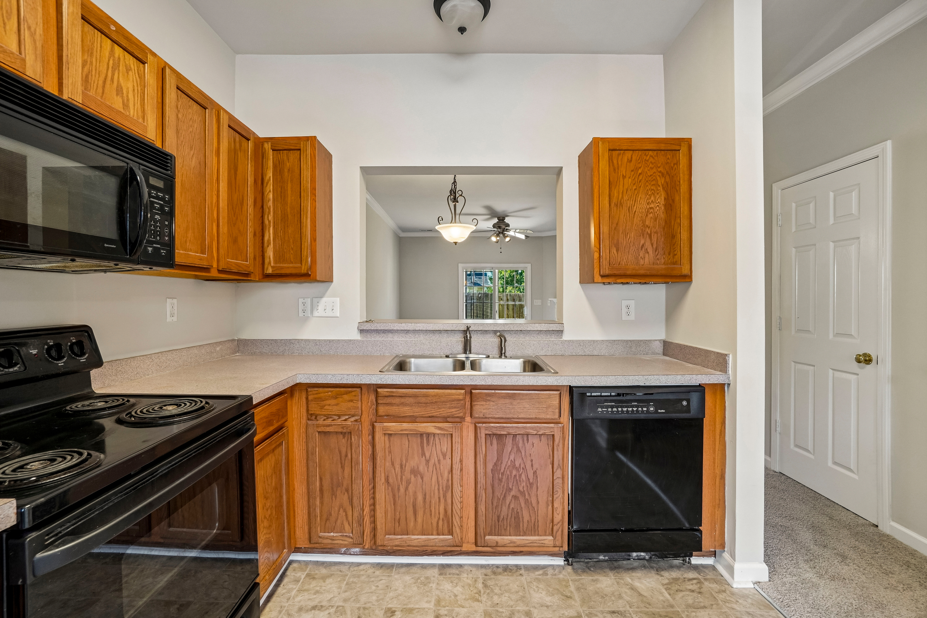 Photo 20 of 45 of 615 Graythorn Ln, Greenville, SC