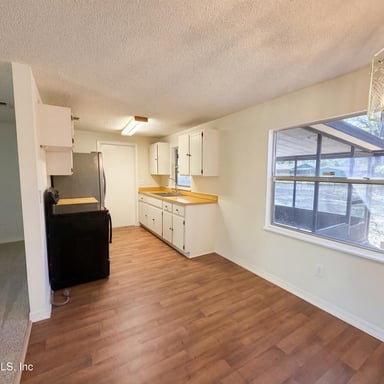 Property photo 2 of 4240 Key Vega Ct
