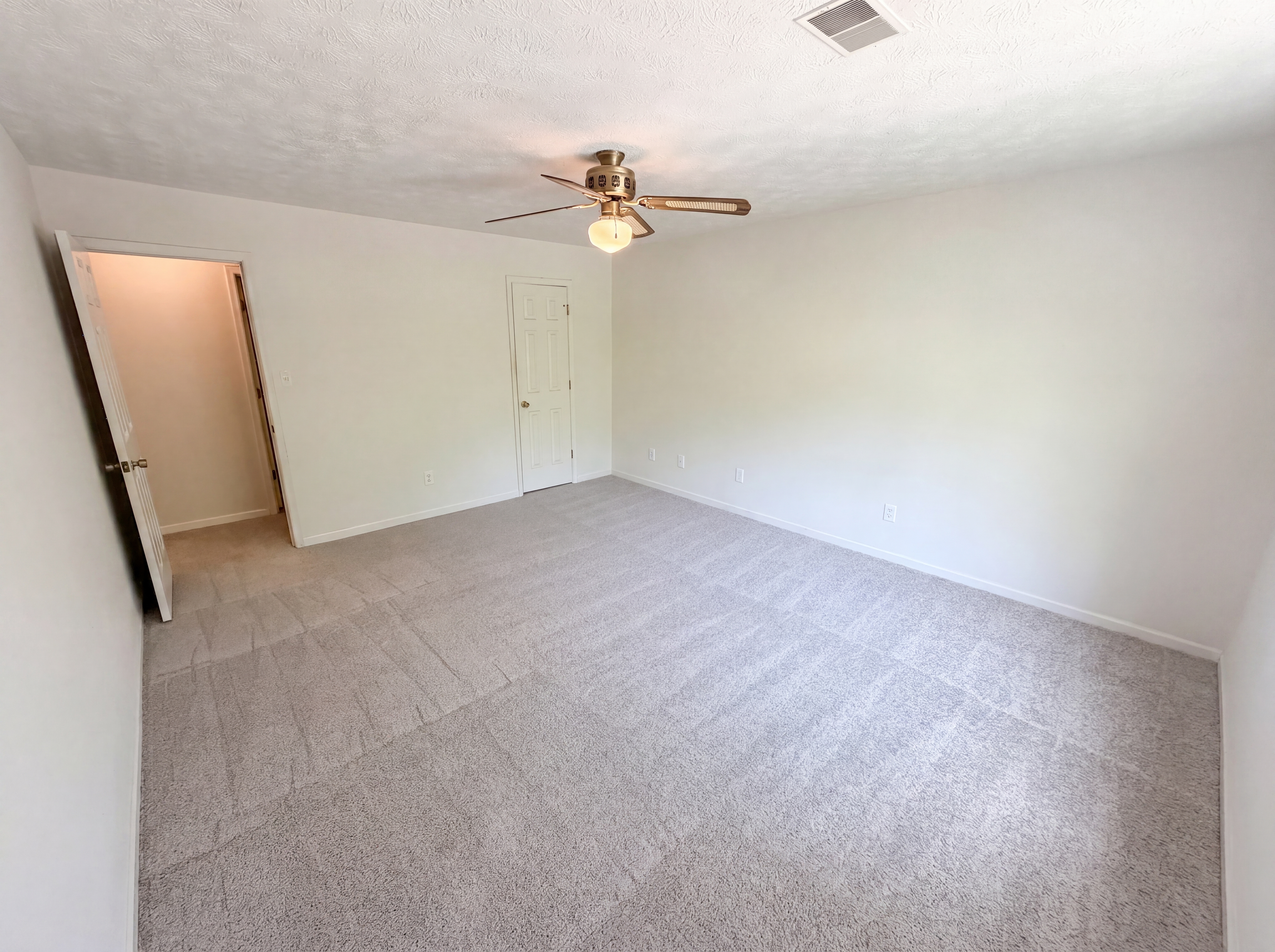 Photo 17 of 23 of 4558 Coopers Creek Pl SE, Smyrna, GA