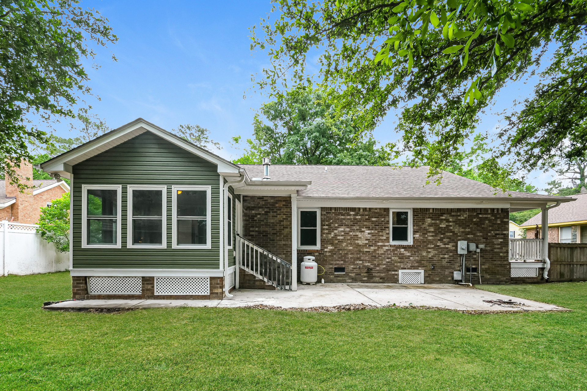 Photo 5 of 22 of 321 Eastover Cir, Summerville, SC