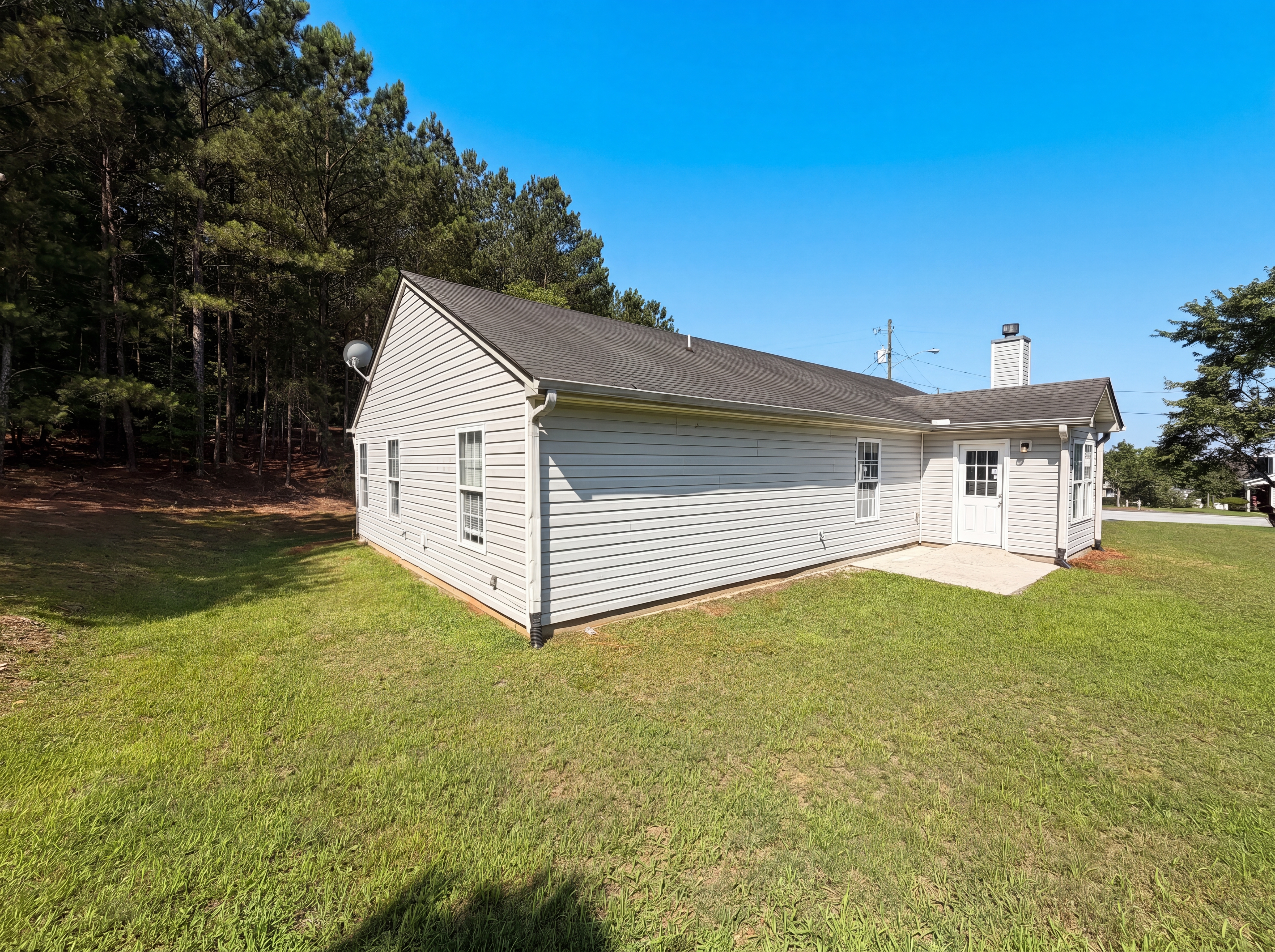 Photo 23 of 25 of 6774 Fairfax Ct, Lithonia, GA