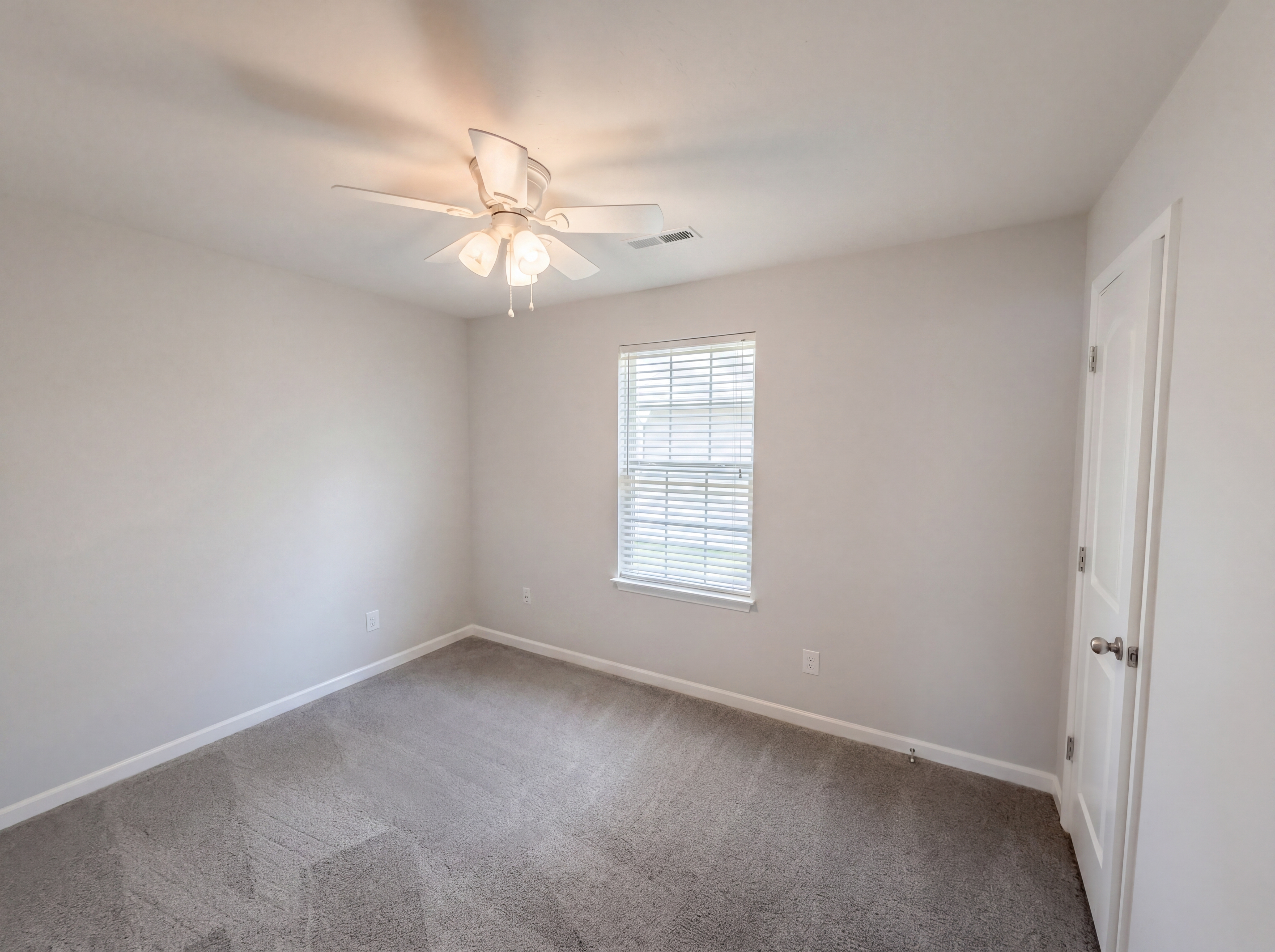 Photo 9 of 16 of 4716 Queen Pierrette St, Raleigh, NC