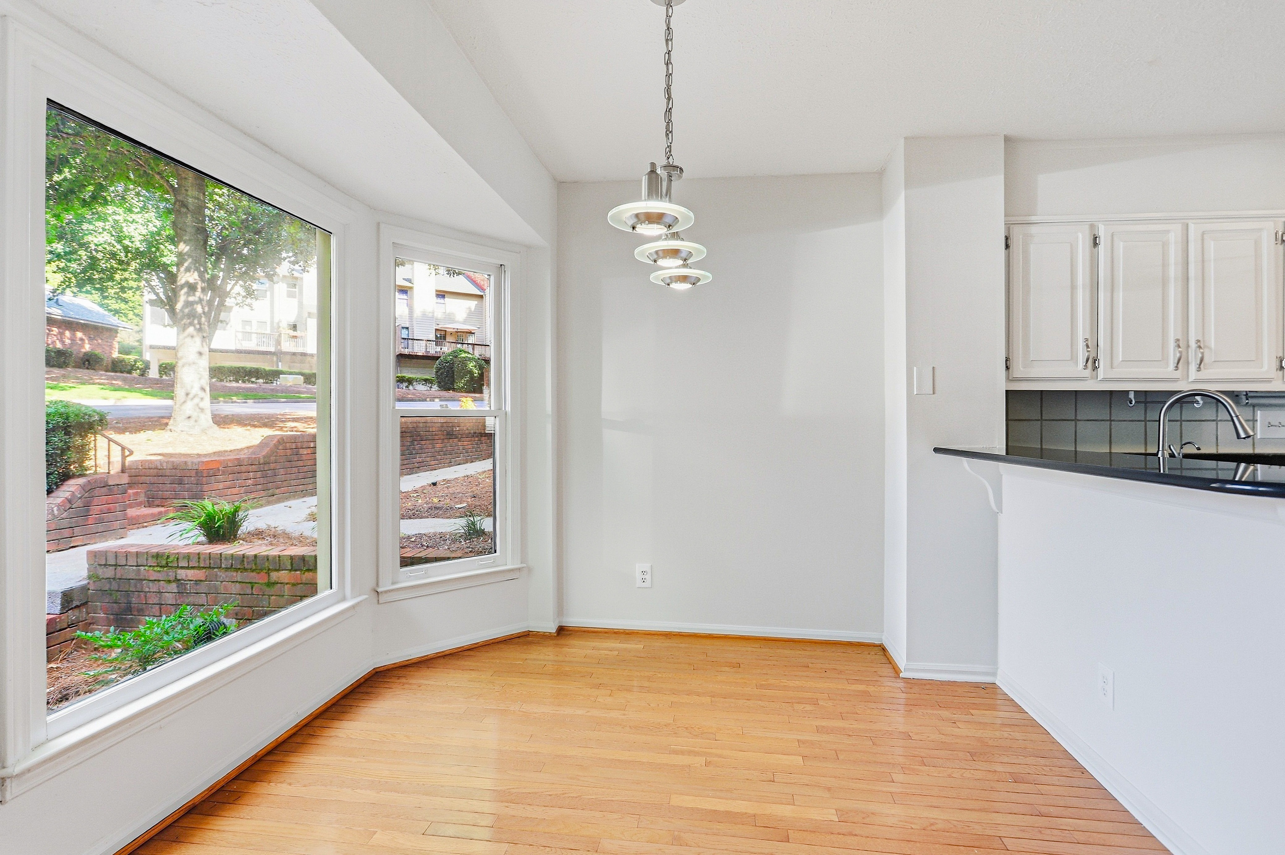 Photo 7 of 24 of 6305 Windsor Trace Dr, Peachtree Corners, GA