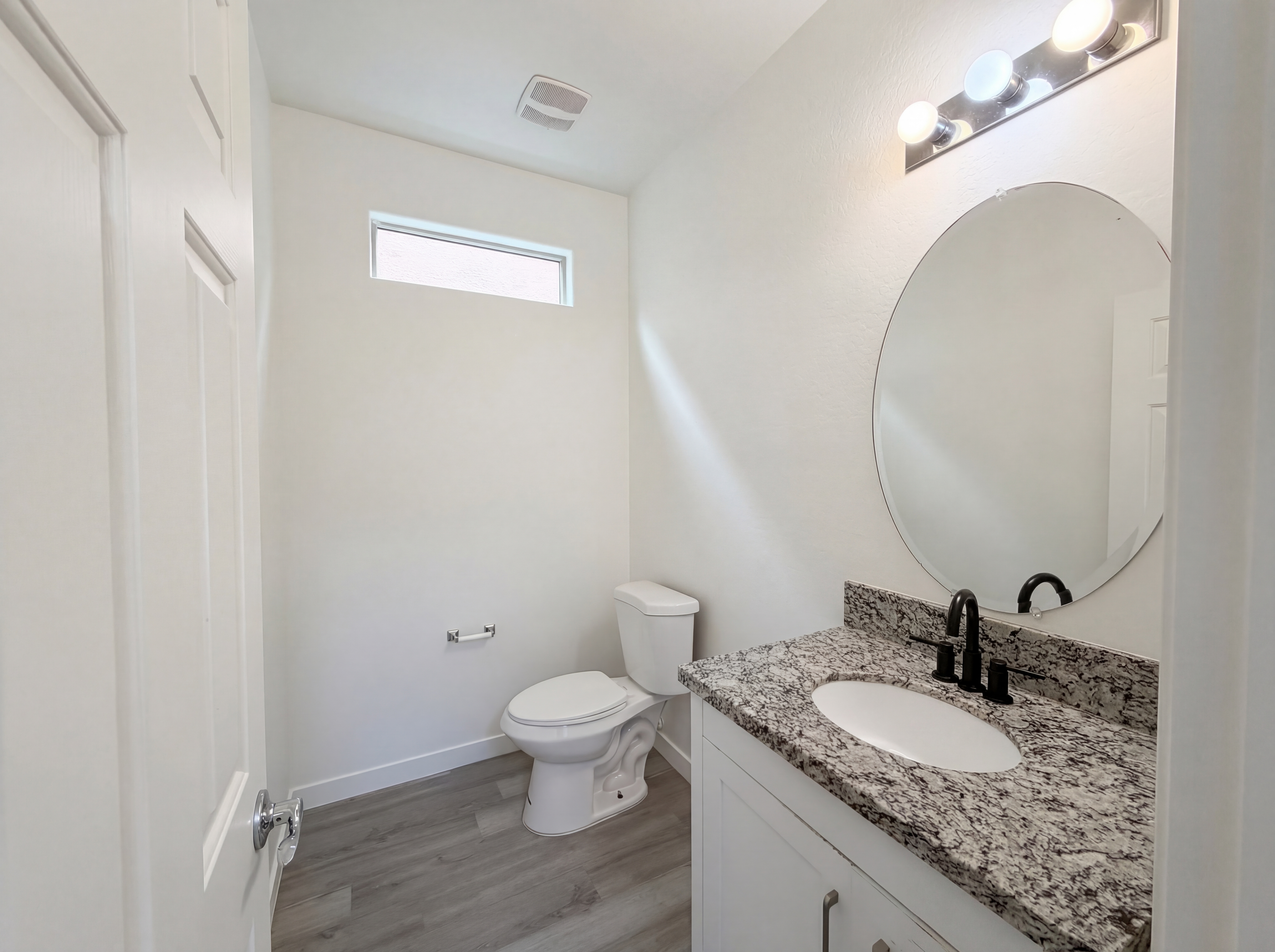 Photo 11 of 24 of 2739 N 73rd Dr, Phoenix, AZ