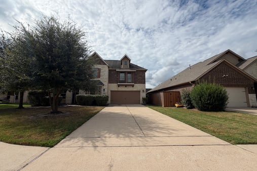 Photo 1 of 28 of 19607 Pecos Bend Ct, Cypress, TX