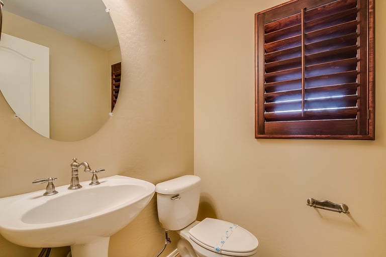 Photo 13 of 34 - 2230 E Wayland Dr, Phoenix, AZ 85040