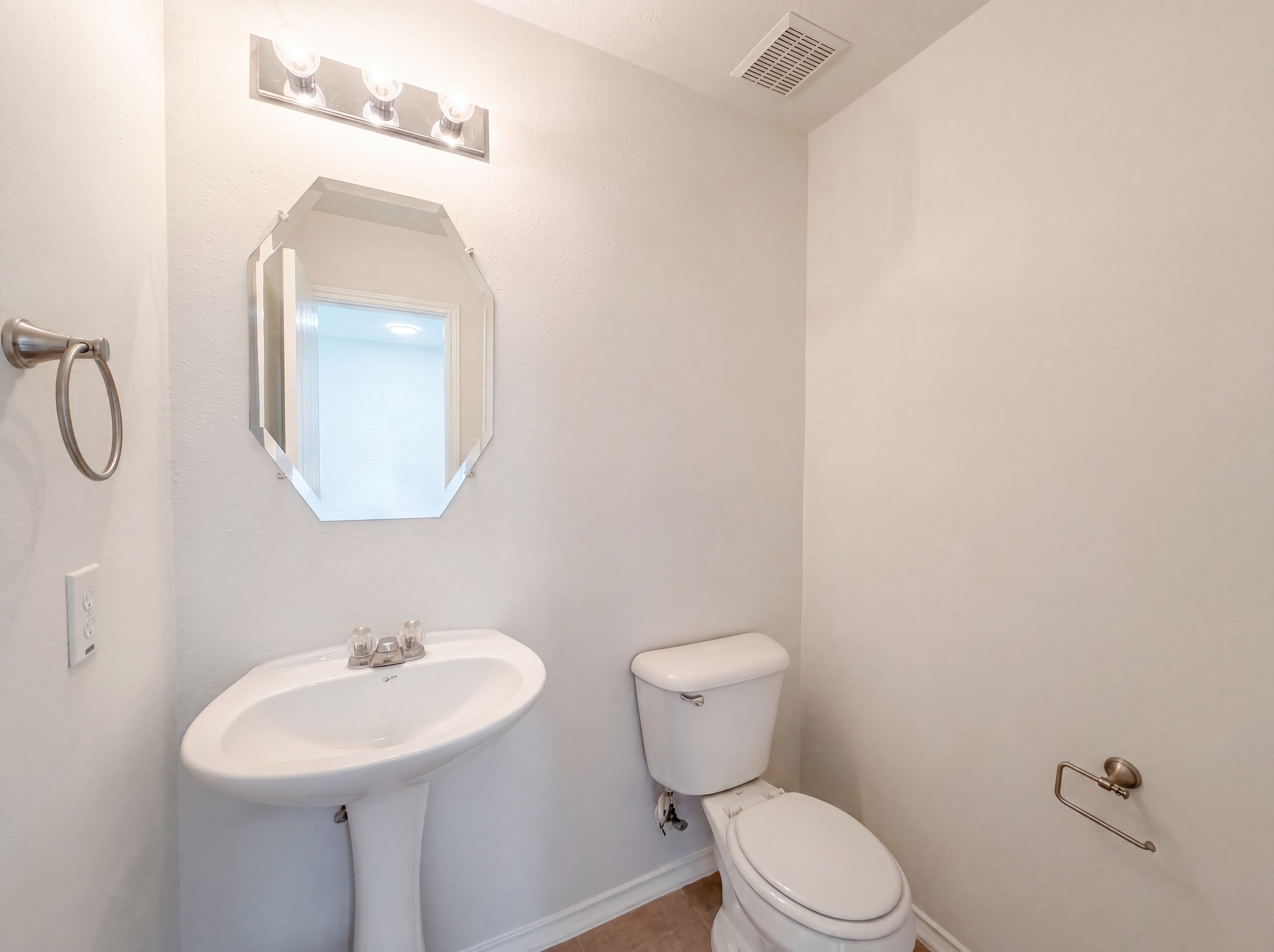 Photo 14 of 22 of 20615 Sandy Bay Ln, Katy, TX