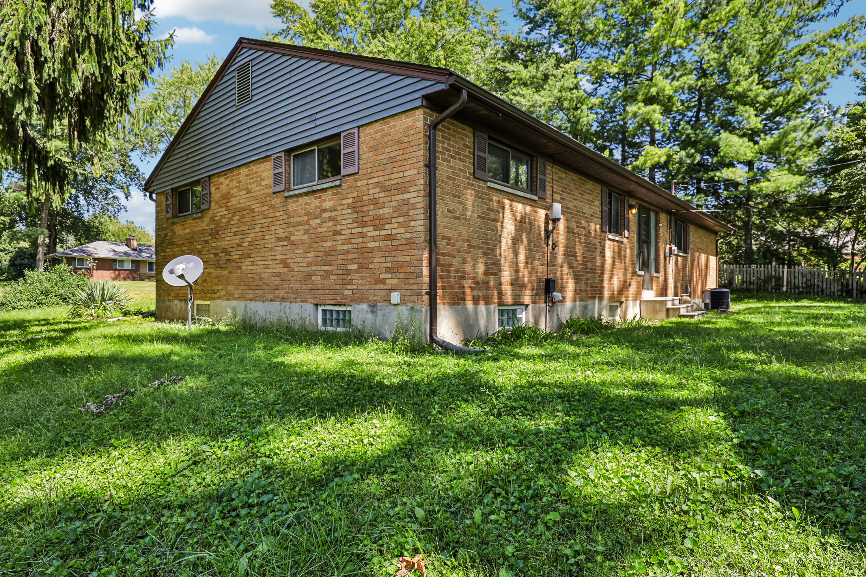Photo 29 of 42 of 4071 Carondelet Dr, Dayton, OH