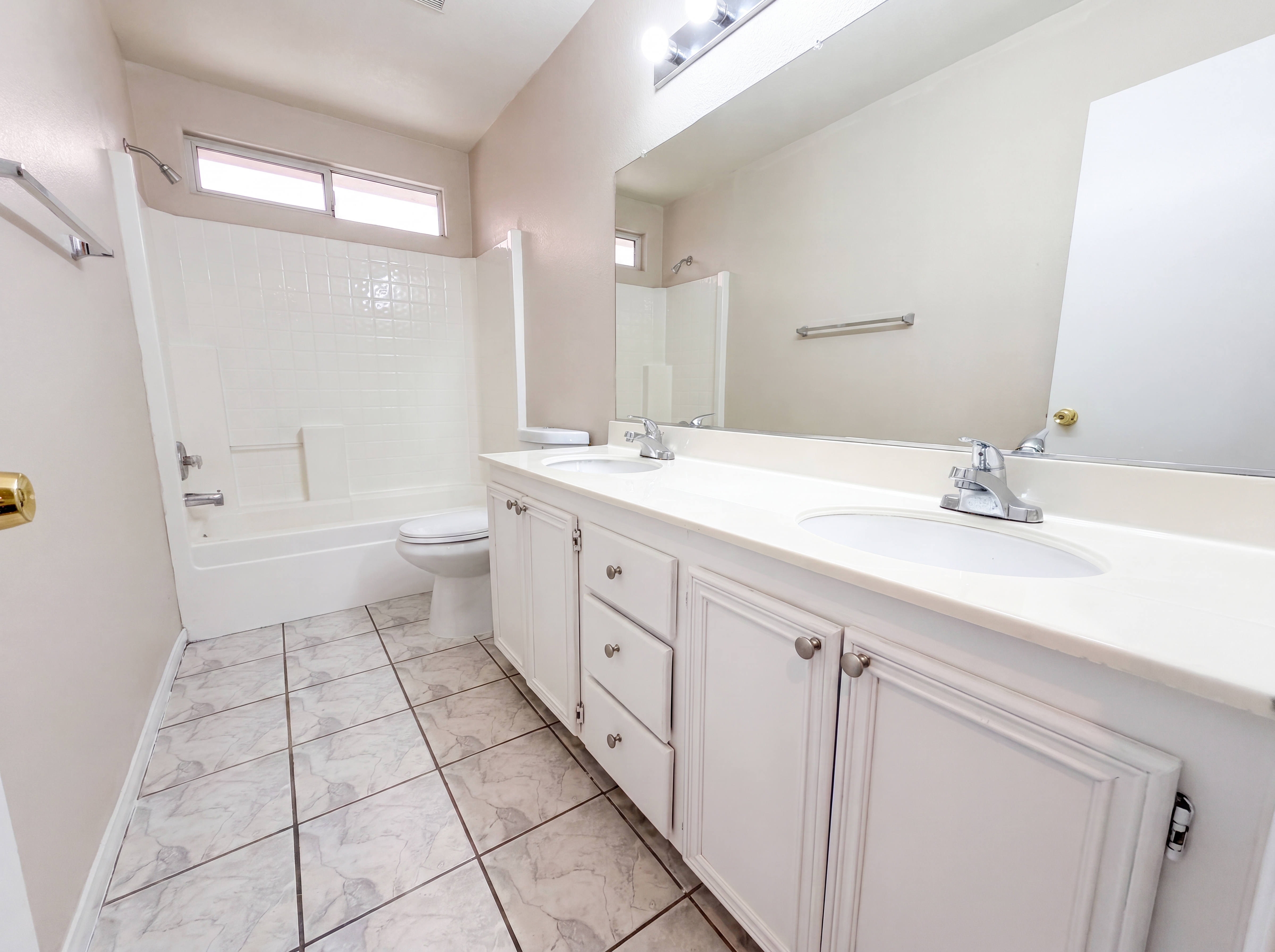 Photo 18 of 27 of 9515 Windborne Ave, Las Vegas, NV