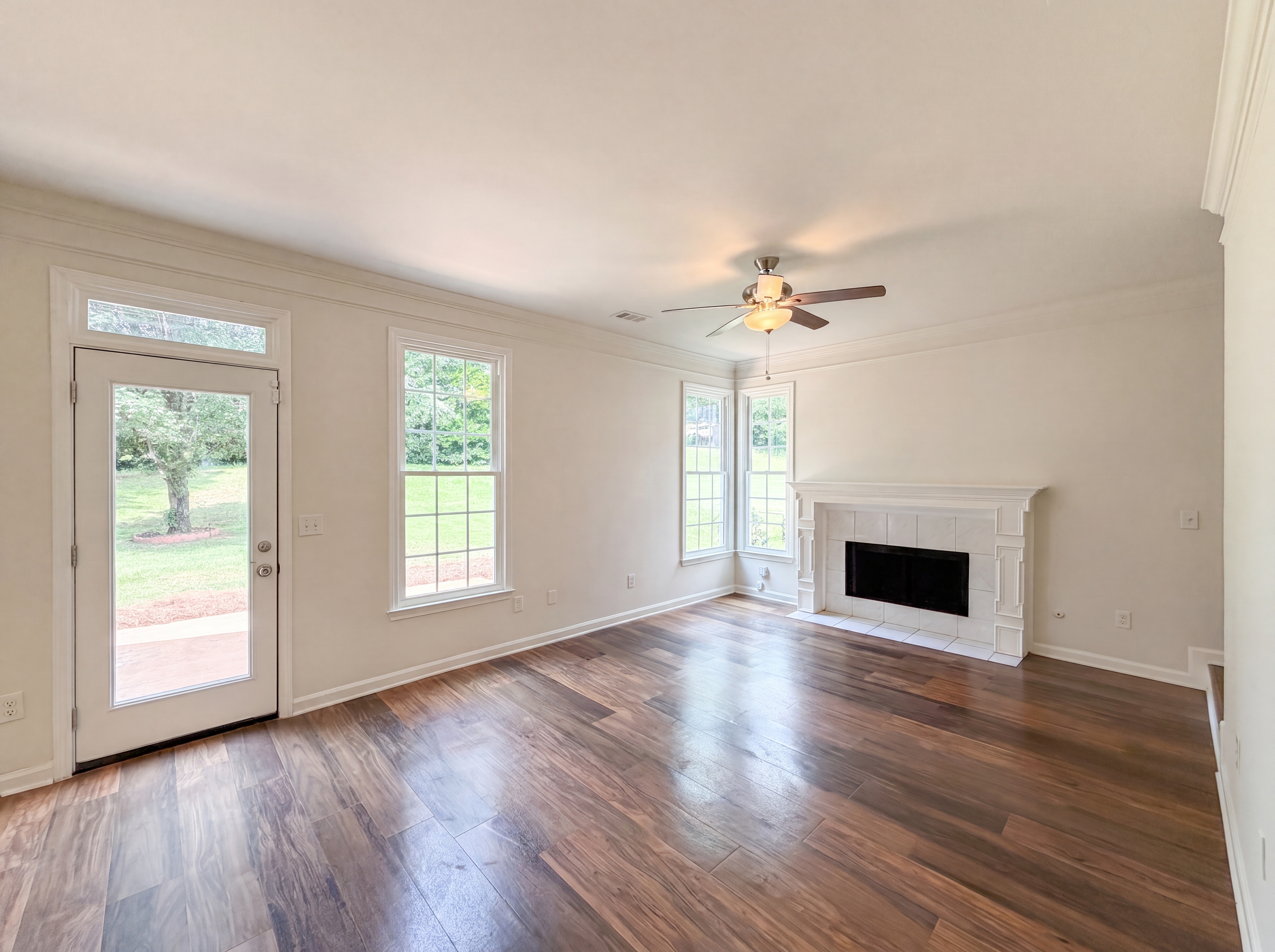 Photo 13 of 29 of 4141 Stillwater Pt, Ellenwood, GA