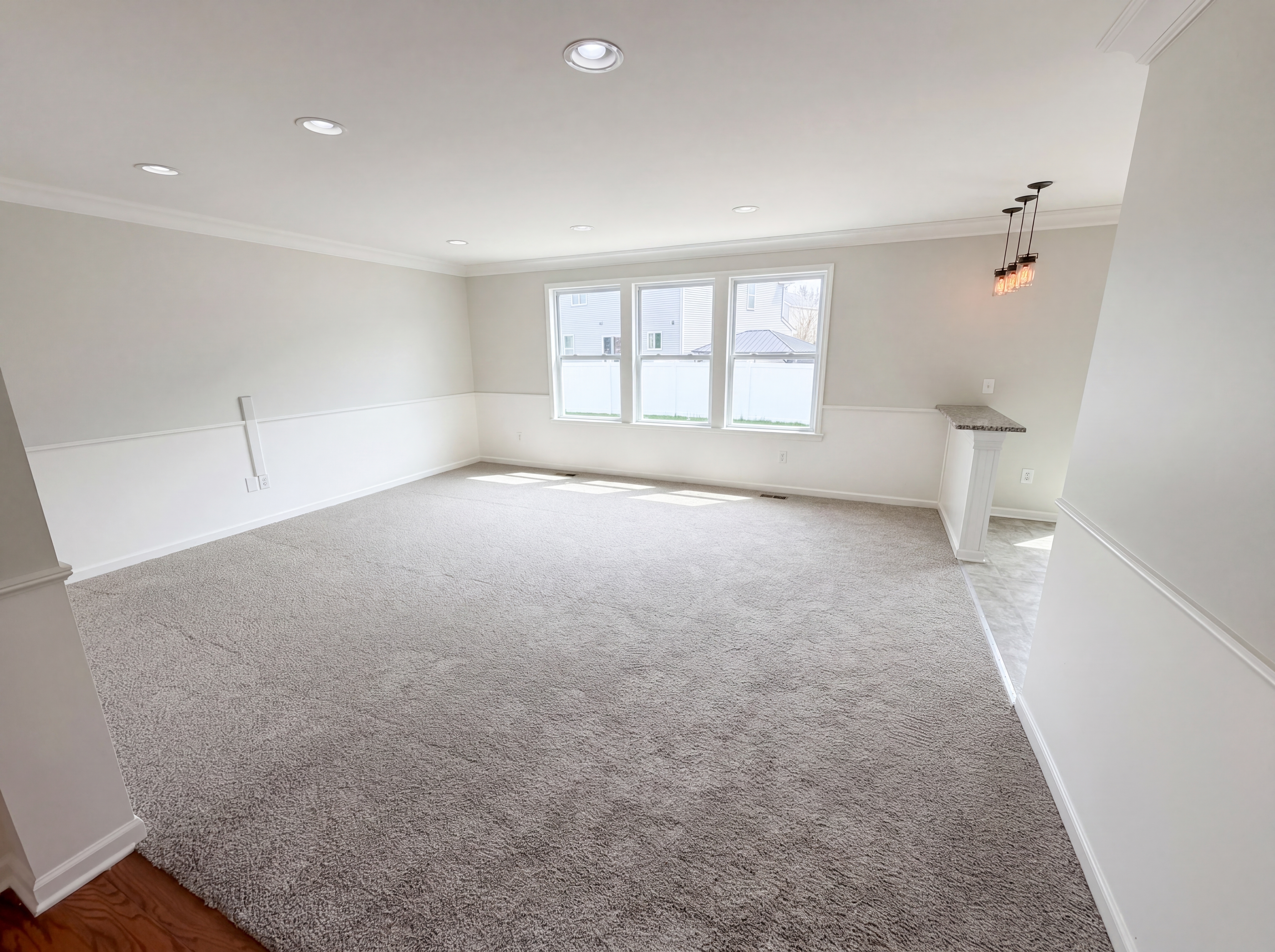Photo 8 of 44 of 42824 Greystone Dr, Sterling Heights, MI