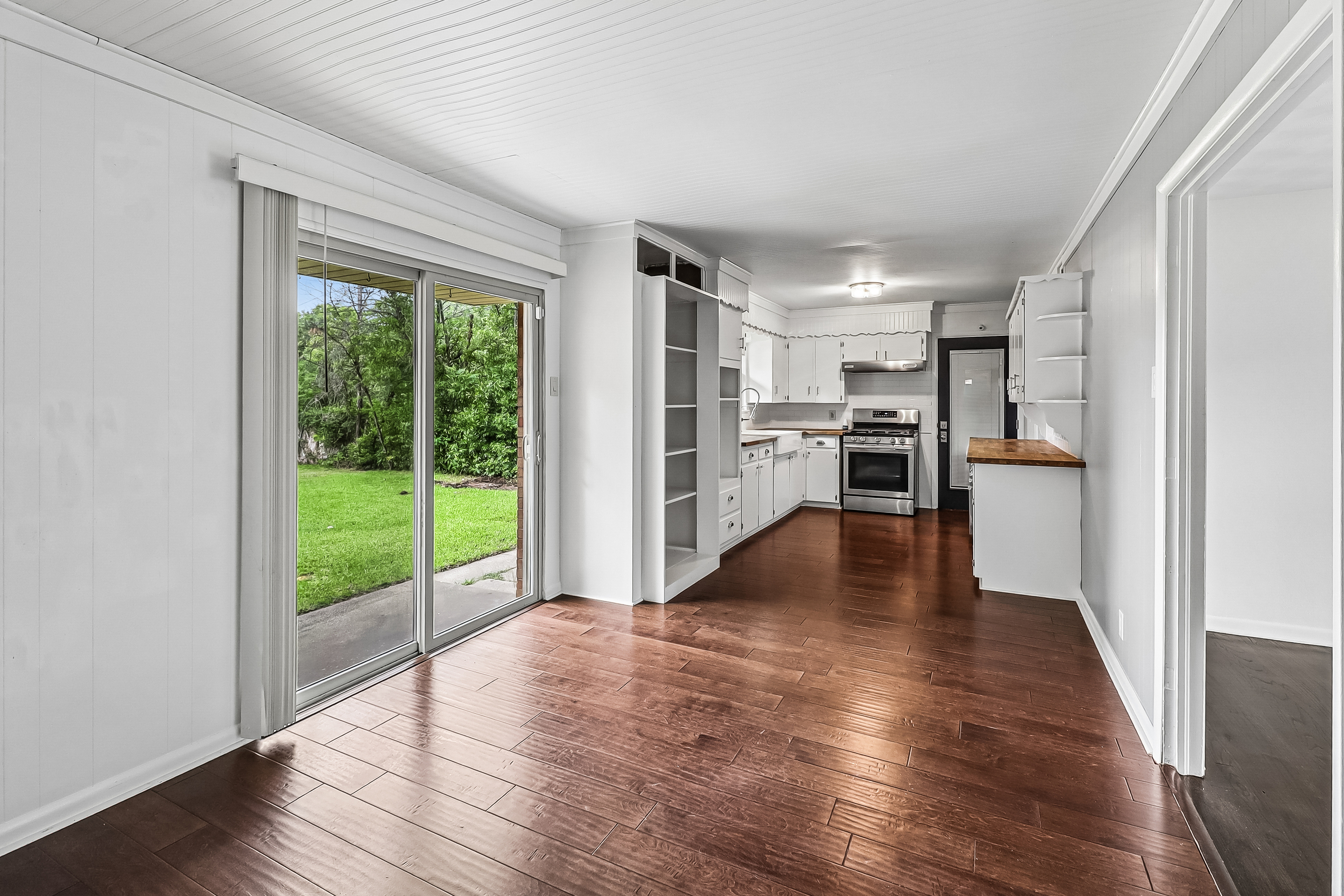 Photo 6 of 22 of 318 Harman St, Duncanville, TX
