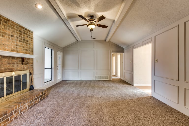 Photo 4 of 30 - 3233 Hastings St, Mesquite, TX 75149
