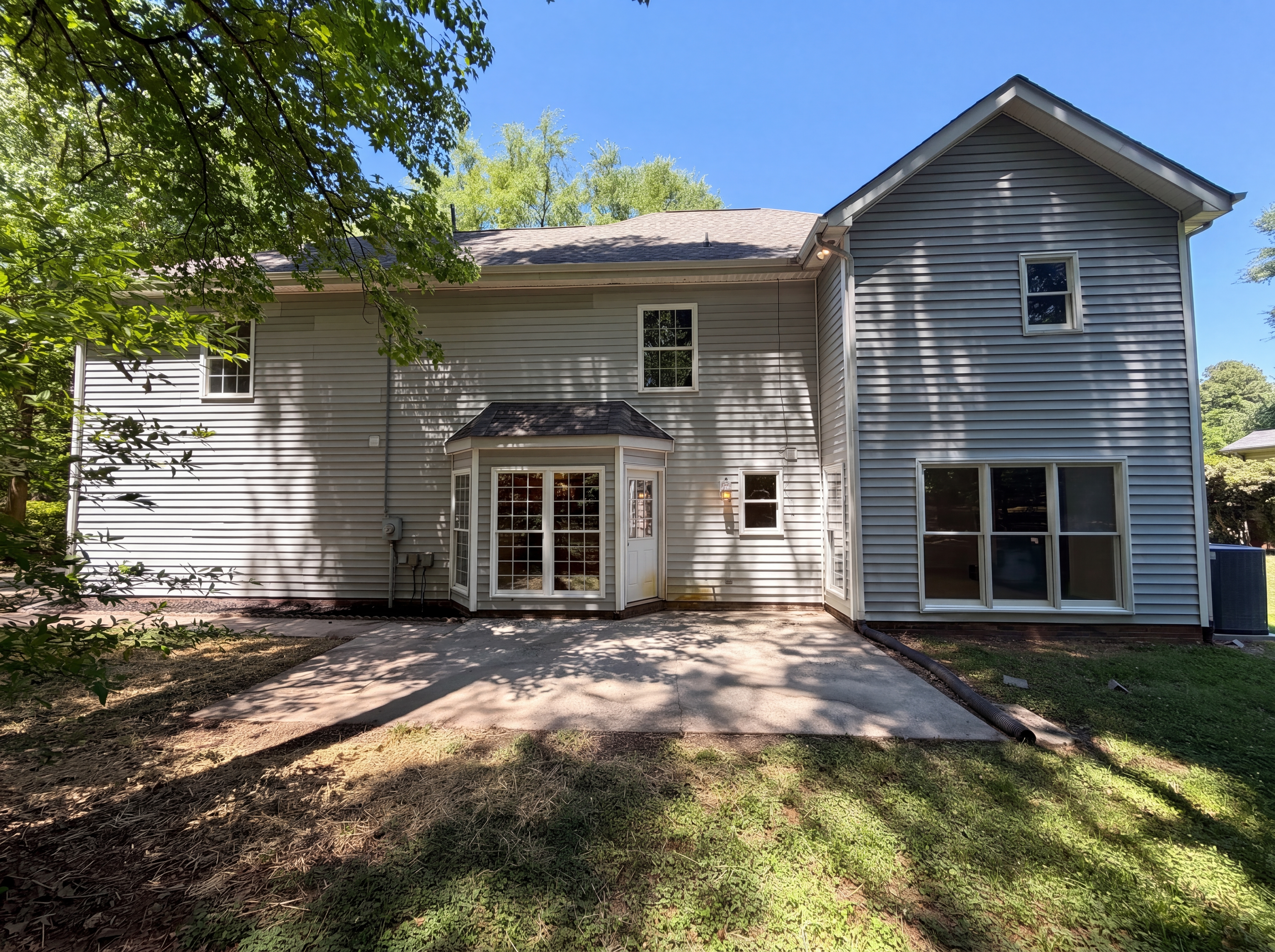 Photo 5 of 24 of 4554 Strangford Ave, Charlotte, NC
