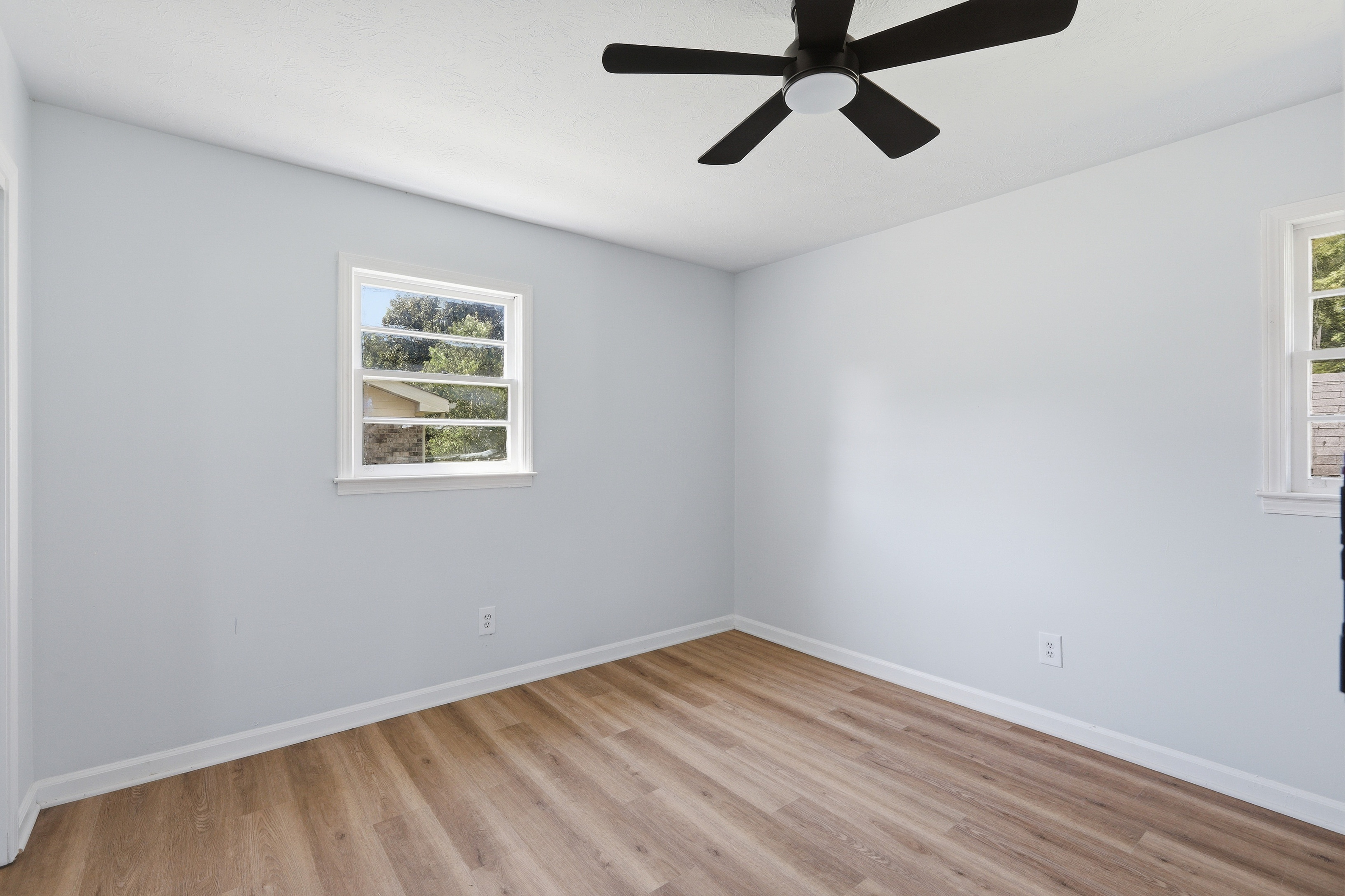 Photo 12 of 24 of 5734 Hill Rd, Powder Springs, GA